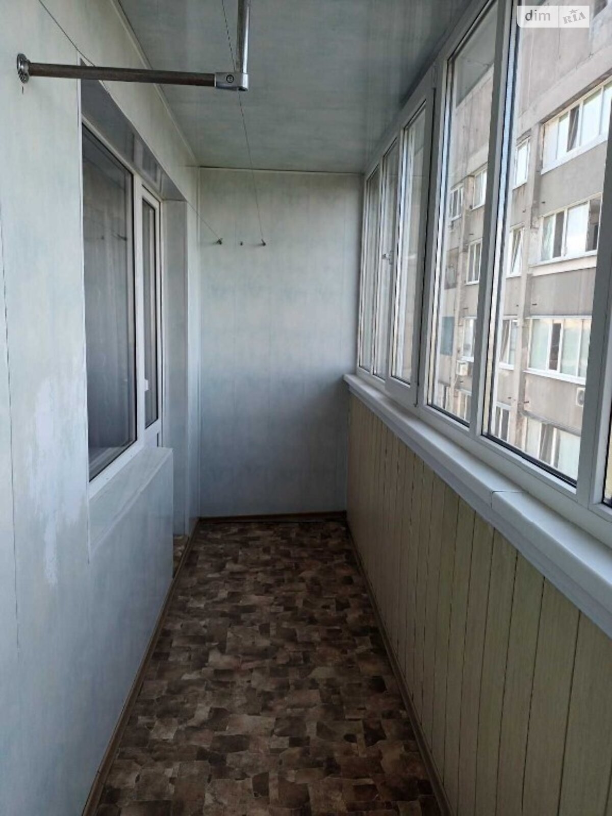 трехкомнатная квартира с ремонтом в Днепре, район Амур-Нижнеднепровский, на ул. Передовая в аренду на долгий срок помесячно фото 1