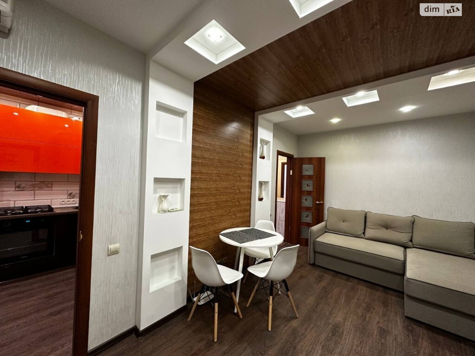 двухкомнатная квартира с мебелью в Днепре, район Авиаторское, на ул. Аэродром 7 в аренду на долгий срок помесячно фото 1