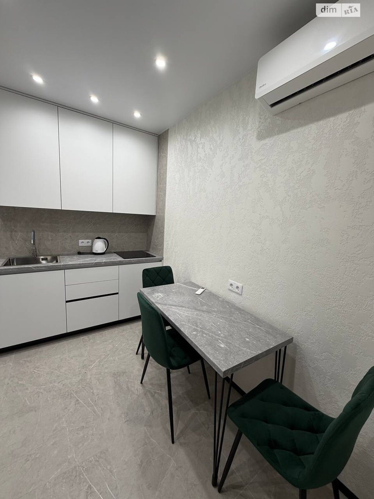 двухкомнатная квартира в Днепре, район Боржом, на ул. Мольера 77 в аренду на долгий срок помесячно фото 1