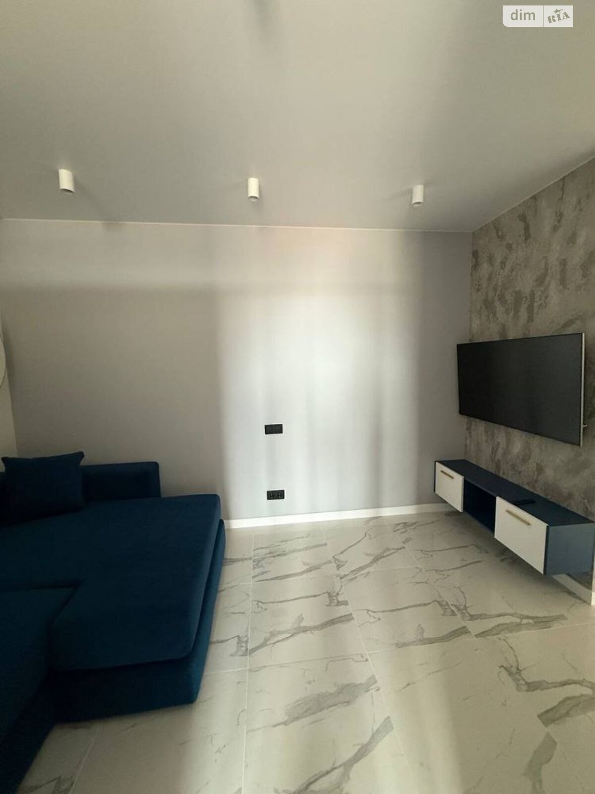 трехкомнатная квартира в Днепре, район ДИИТ, на ул. Героев Спасателей 6 в аренду на долгий срок помесячно фото 1 трехкомнатная квартира в Днепре, район ДИИТ, на ул. Героев Спасателей 6 в аренду на долгий срок помесячно фото 1