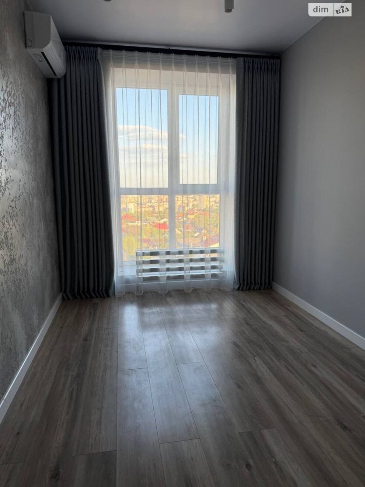 трехкомнатная квартира в Днепре, район ДИИТ, на ул. Героев Спасателей 6 в аренду на долгий срок помесячно фото 1 трехкомнатная квартира в Днепре, район ДИИТ, на ул. Героев Спасателей 6 в аренду на долгий срок помесячно фото 1