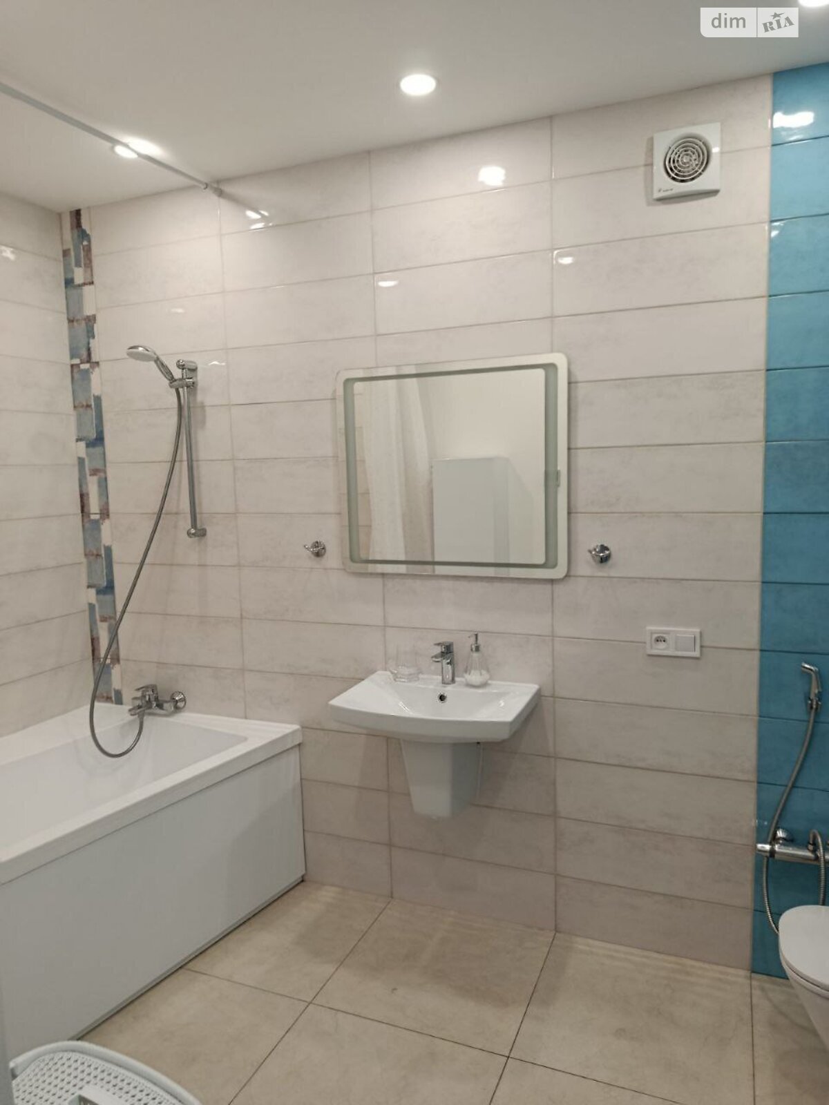 двухкомнатная квартира в Днепре, район ДИИТ, на ул. Героев Спасателей 6 в аренду на долгий срок помесячно фото 1