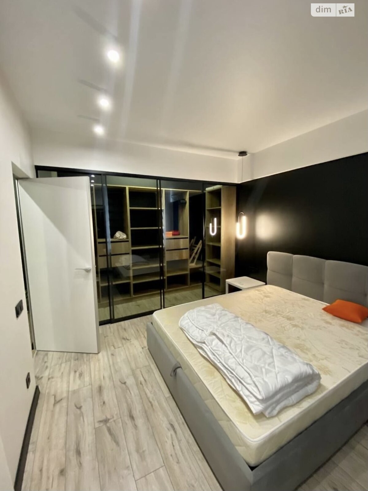 двокімнатна квартира в Дніпрі, район ДІІТ, на вул. Героїв Рятувальників 6 в довготривалу оренду помісячно фото 1 двокімнатна квартира в Дніпрі, район ДІІТ, на вул. Героїв Рятувальників 6 в довготривалу оренду помісячно фото 1