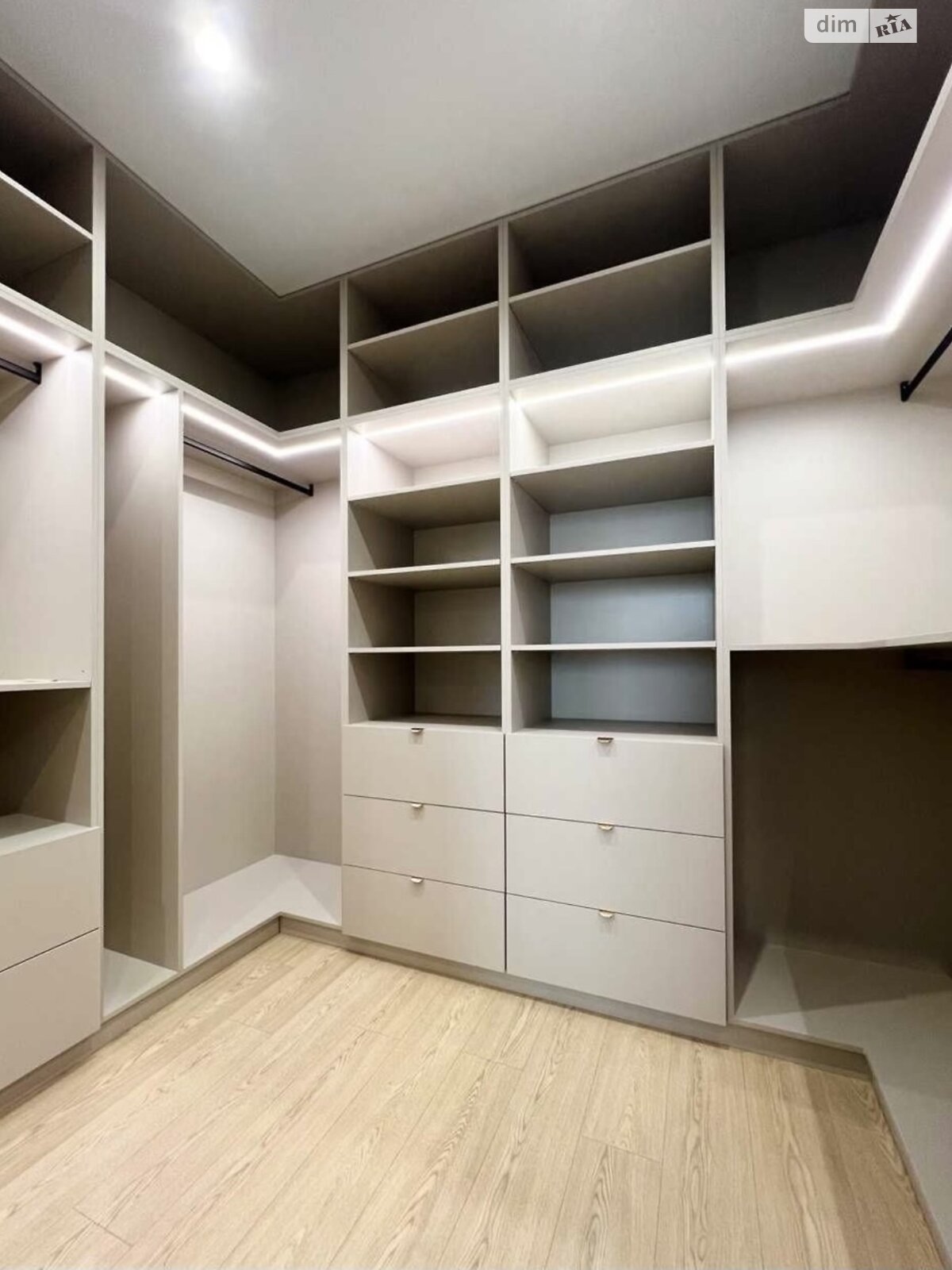 двокімнатна квартира в Дніпрі, район ДІІТ, на вул. Героїв Рятувальників 6 в довготривалу оренду помісячно фото 1 двокімнатна квартира в Дніпрі, район ДІІТ, на вул. Героїв Рятувальників 6 в довготривалу оренду помісячно фото 1