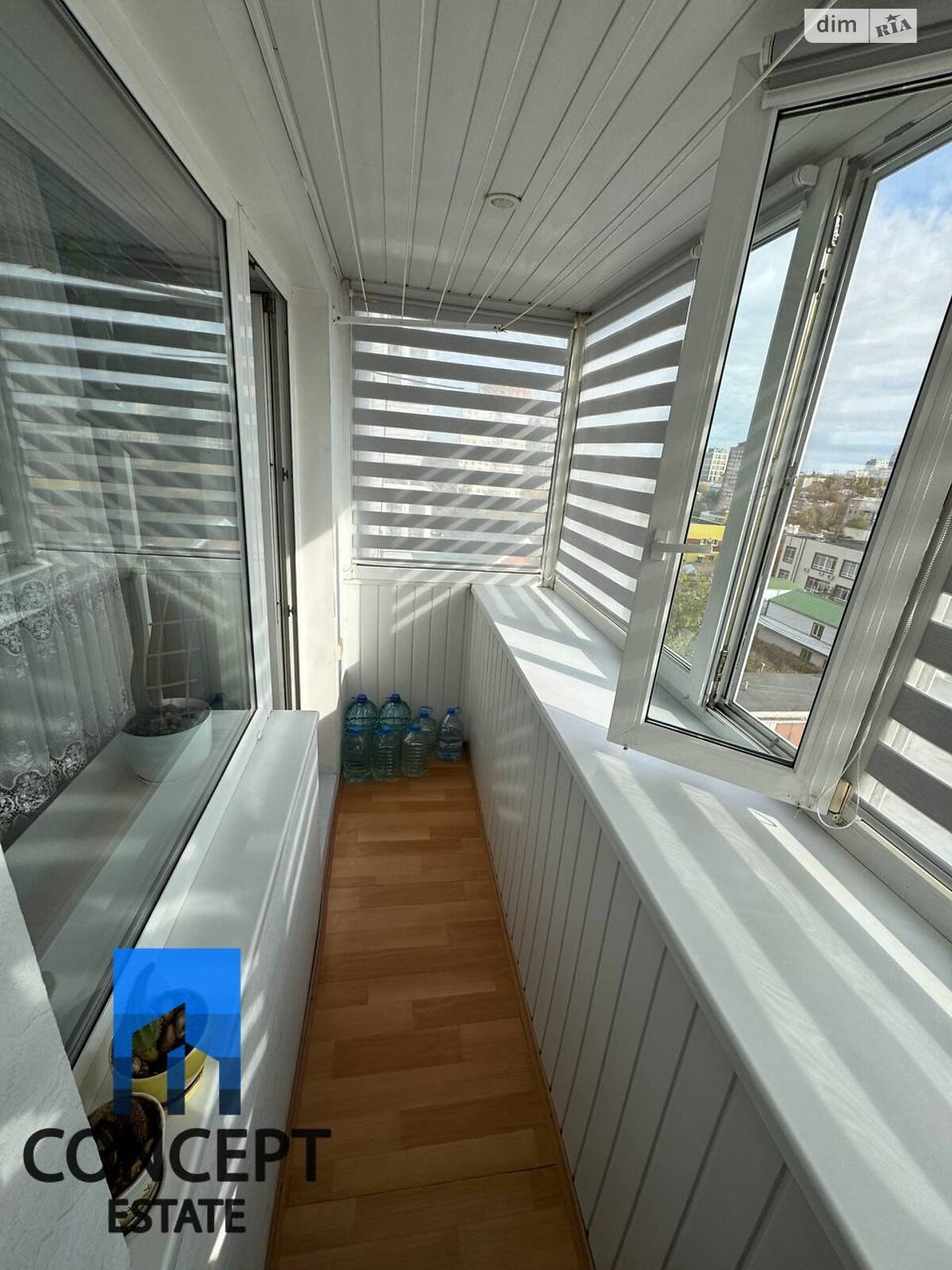 трехкомнатная квартира в Днепре, район Еврейская слобода, на ул. Александра Коныского 13 в аренду на долгий срок помесячно фото 1 трехкомнатная квартира в Днепре, район Еврейская слобода, на ул. Александра Коныского 13 в аренду на долгий срок помесячно фото 1