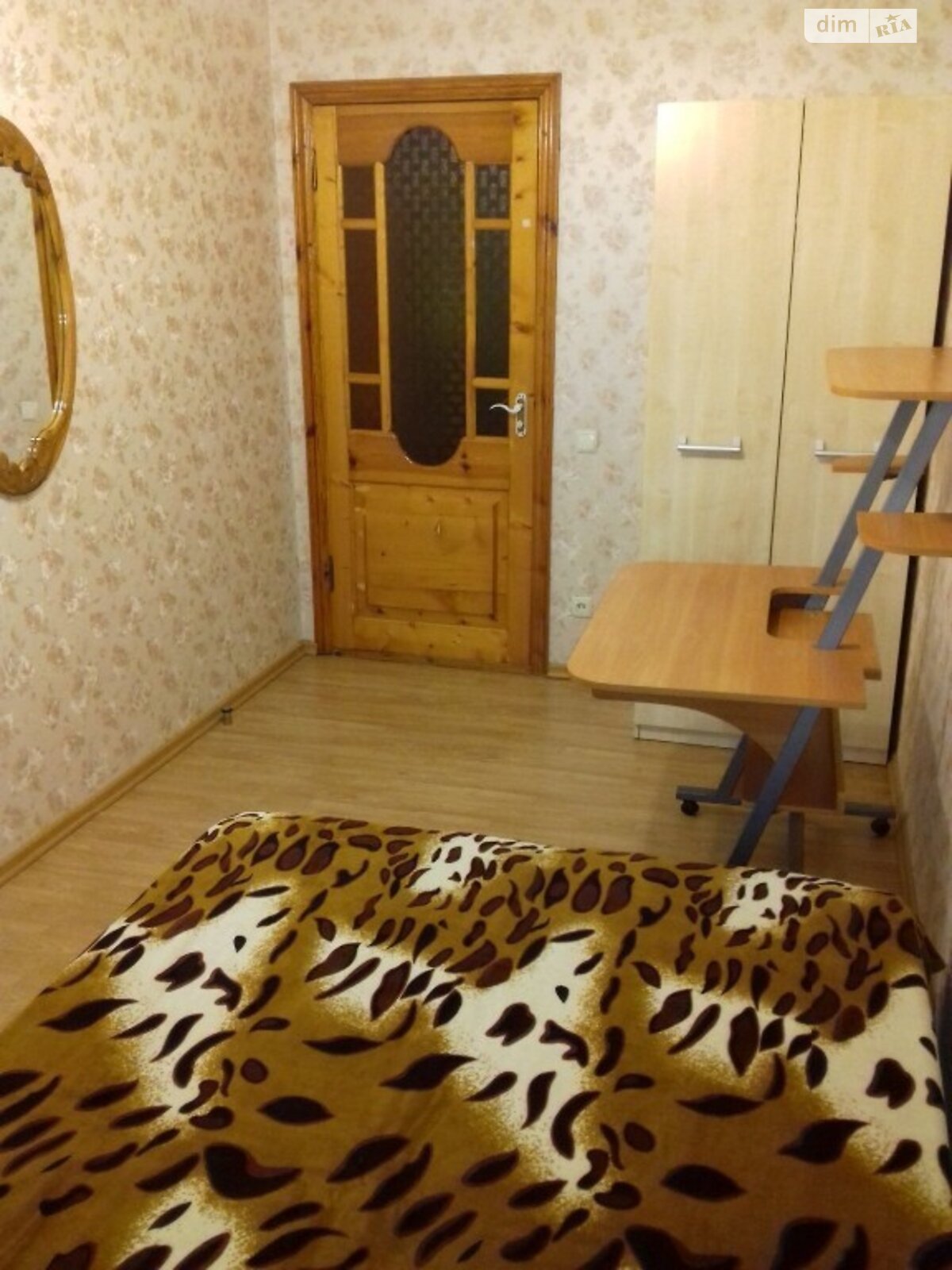 трехкомнатная квартира с мебелью в Днепре, район Гагарина, на туп. Казакова в аренду на долгий срок помесячно фото 1