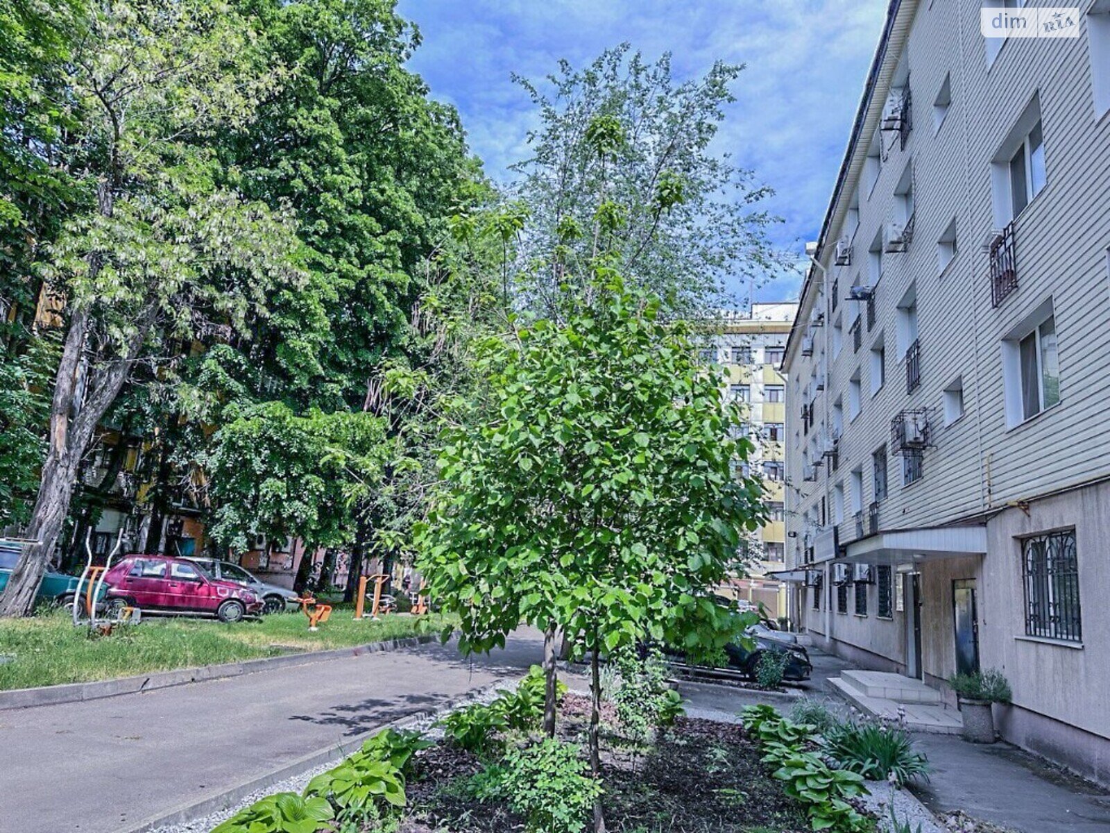 однокімнатна квартира з меблями в Дніпрі, район Підстанція, на вул. Піхоти Короля 1 в довготривалу оренду помісячно фото 1