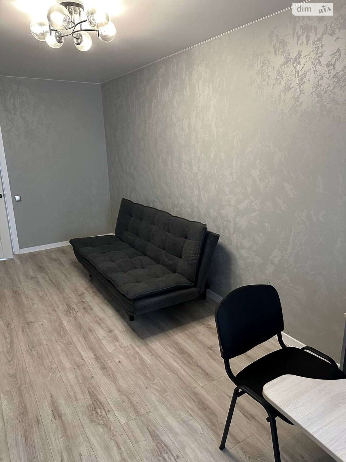 трехкомнатная квартира в Днепре, на просп. Героев 12 в аренду на долгий срок помесячно фото 1