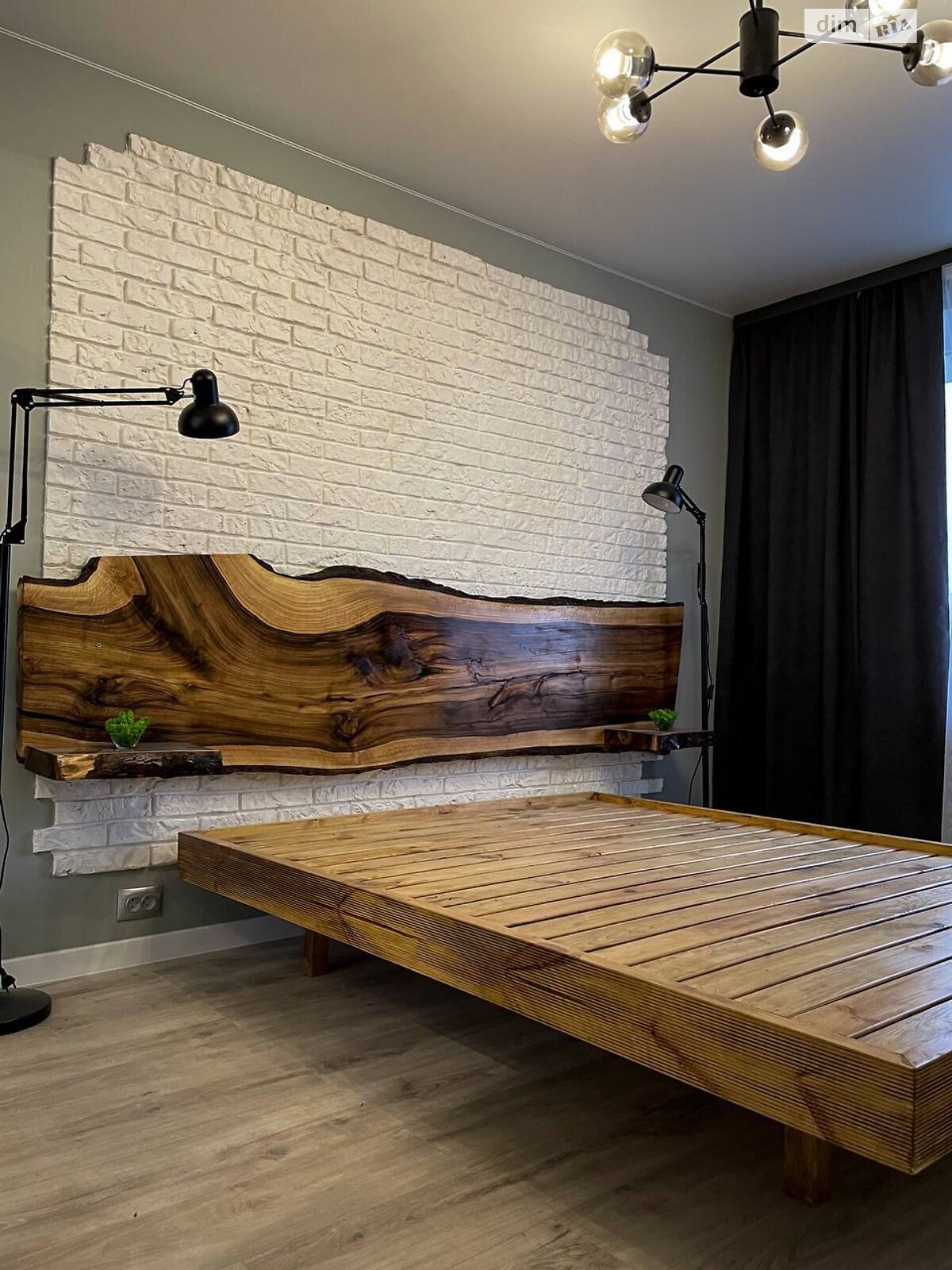 трехкомнатная квартира в Днепре, на просп. Героев 12 в аренду на долгий срок помесячно фото 1