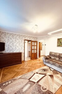 трехкомнатная квартира с мебелью в Днепре, на ул. Грушевского Михаила в аренду на долгий срок помесячно фото 2