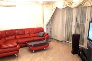 трехкомнатная квартира с мебелью в Днепре, район Индустриальный, на ул. Любарского 36 в аренду на долгий срок помесячно фото 2