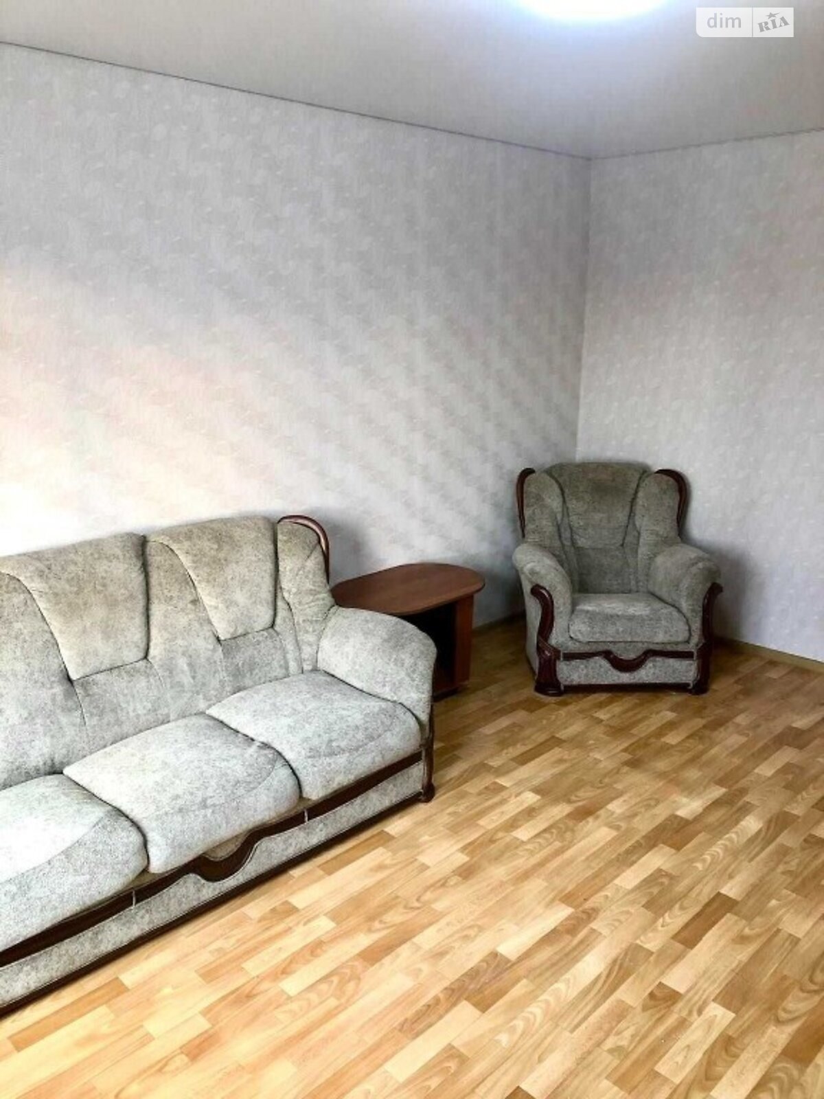 трехкомнатная квартира с мебелью в Днепре, на ул. Калиновая в аренду на долгий срок помесячно фото 1