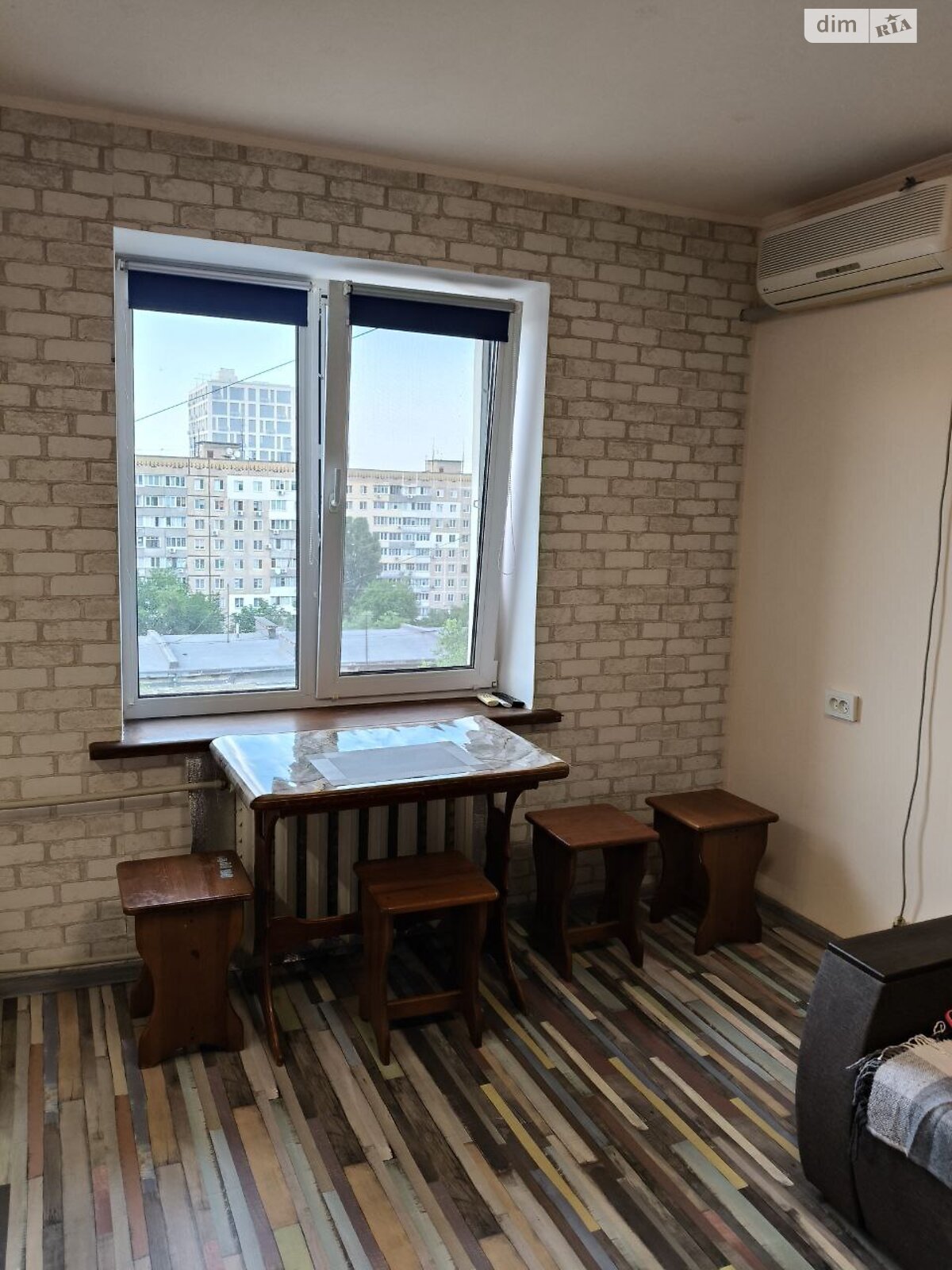 трехкомнатная квартира в Днепре, район Калиновский, на ул. Янтарная 79 в аренду на долгий срок помесячно фото 1 трехкомнатная квартира в Днепре, район Калиновский, на ул. Янтарная 79 в аренду на долгий срок помесячно фото 1
