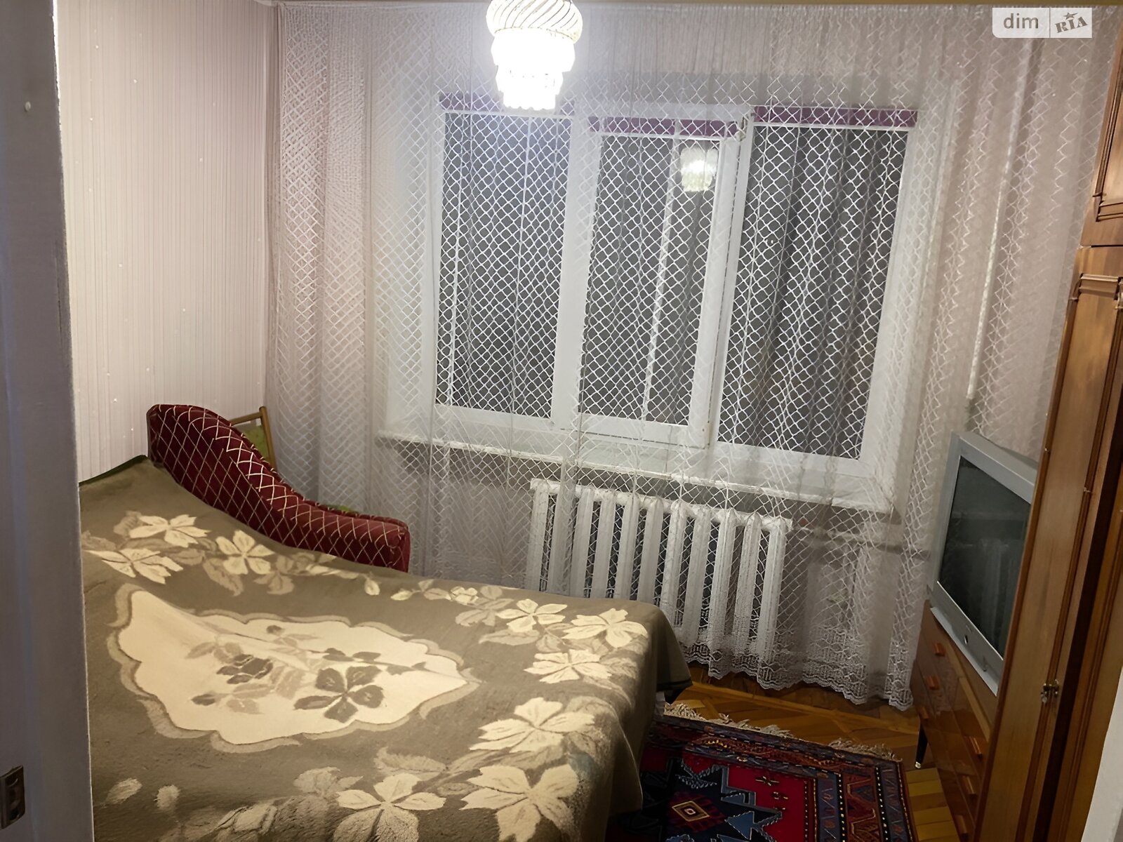 трехкомнатная квартира с мебелью в Днепре, на ул. Каруны 12 в аренду на долгий срок помесячно фото 1 трехкомнатная квартира с мебелью в Днепре, на ул. Каруны 12 в аренду на долгий срок помесячно фото 1