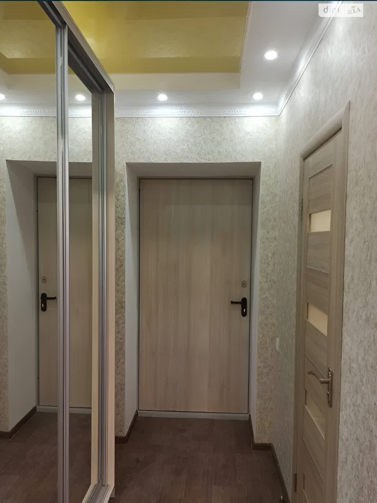 двокімнатна квартира з ремонтом в Дніпрі, район Косіора, на вул. Хмельницького Богдана в довготривалу оренду помісячно фото 1 двокімнатна квартира з ремонтом в Дніпрі, район Косіора, на вул. Хмельницького Богдана в довготривалу оренду помісячно фото 1