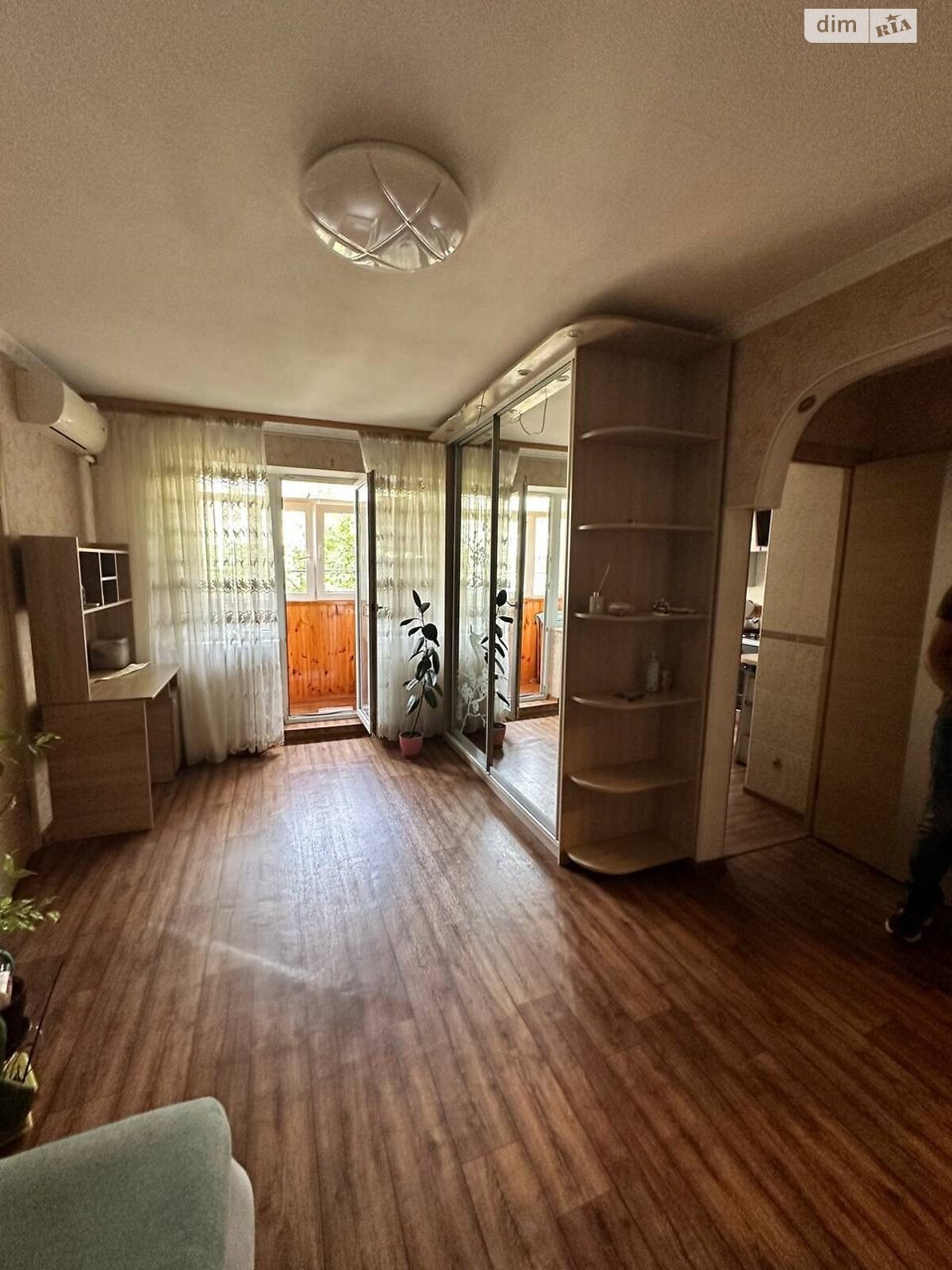 двухкомнатная квартира в Днепре, район Косиора, на ул. Хмельницкого Богдана 19 в аренду на долгий срок помесячно фото 1 двухкомнатная квартира в Днепре, район Косиора, на ул. Хмельницкого Богдана 19 в аренду на долгий срок помесячно фото 1