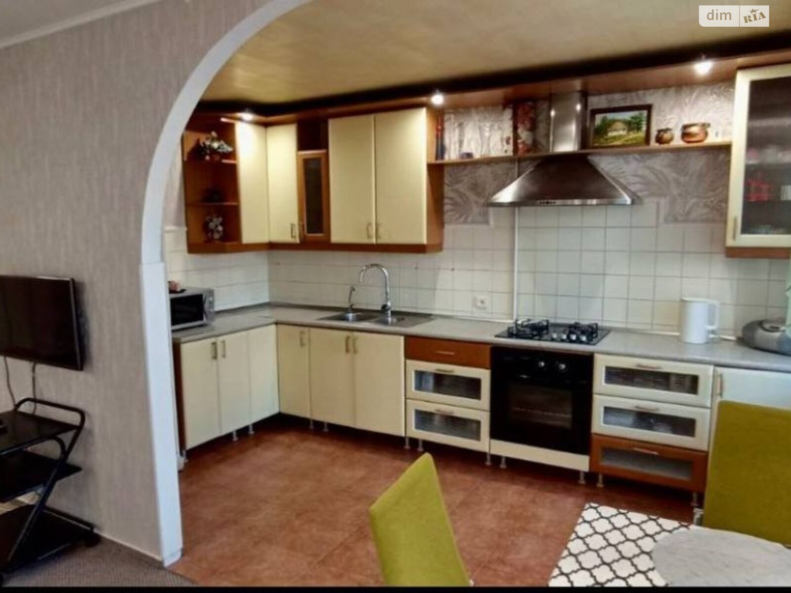 трехкомнатная квартира в Днепре, район Косиора, на просп. Слобожанский 40Б в аренду на долгий срок помесячно фото 1