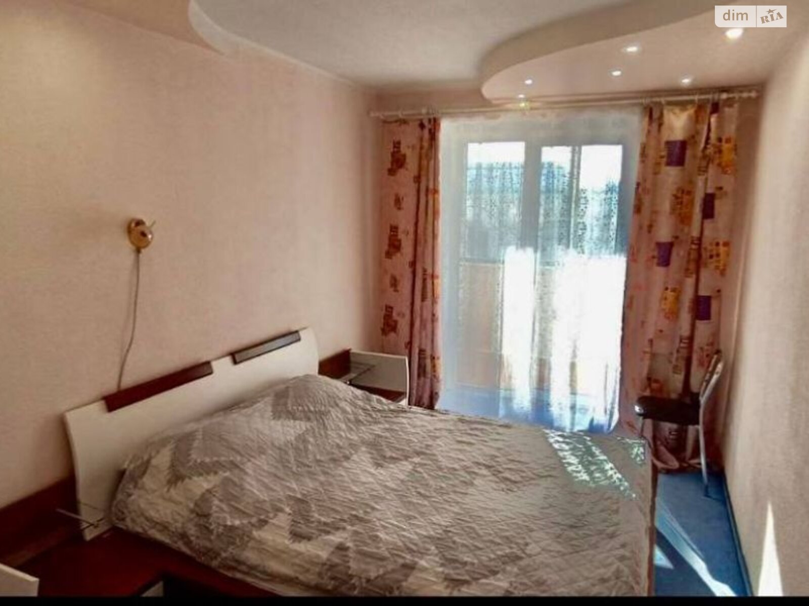 трехкомнатная квартира в Днепре, район Косиора, на просп. Слобожанский 40Б в аренду на долгий срок помесячно фото 1