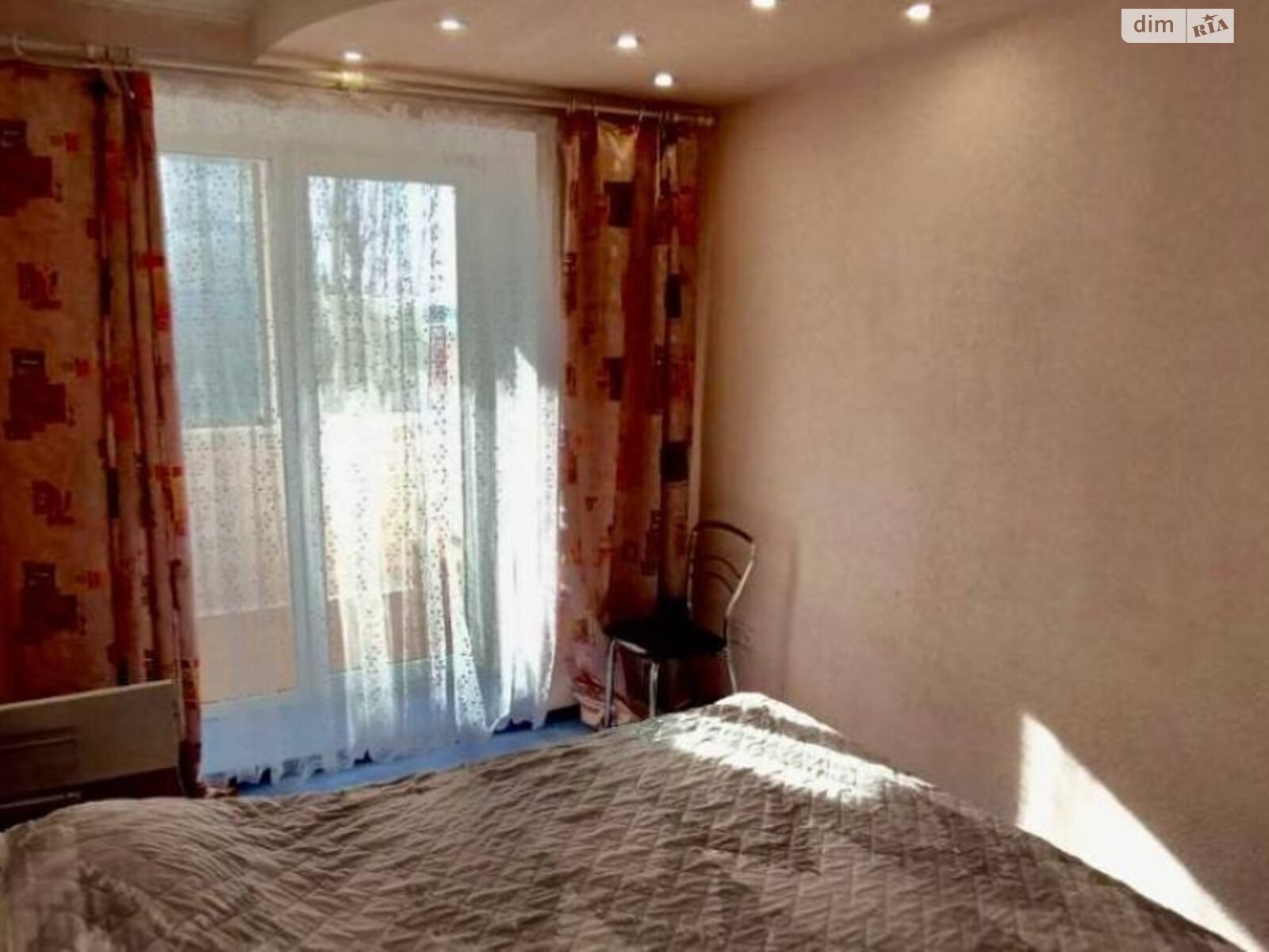 трехкомнатная квартира в Днепре, район Косиора, на просп. Слобожанский 40Б в аренду на долгий срок помесячно фото 1