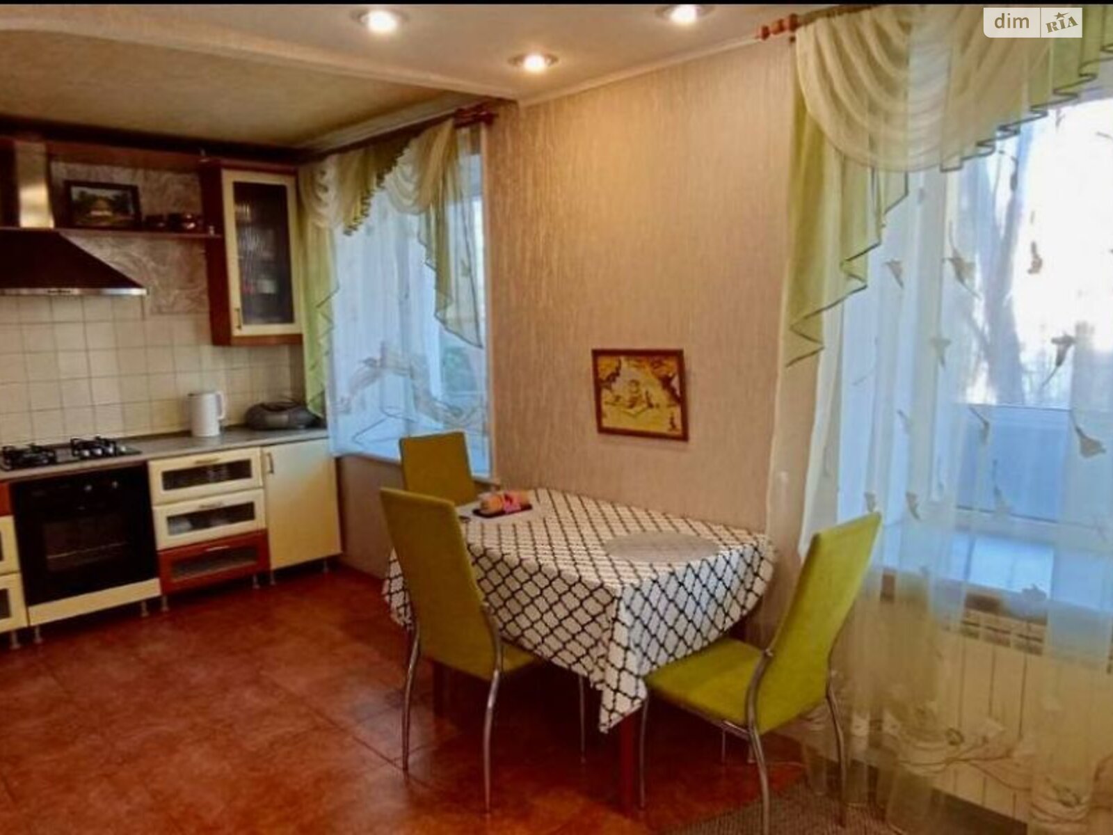 трехкомнатная квартира в Днепре, район Косиора, на просп. Слобожанский 40Б в аренду на долгий срок помесячно фото 1