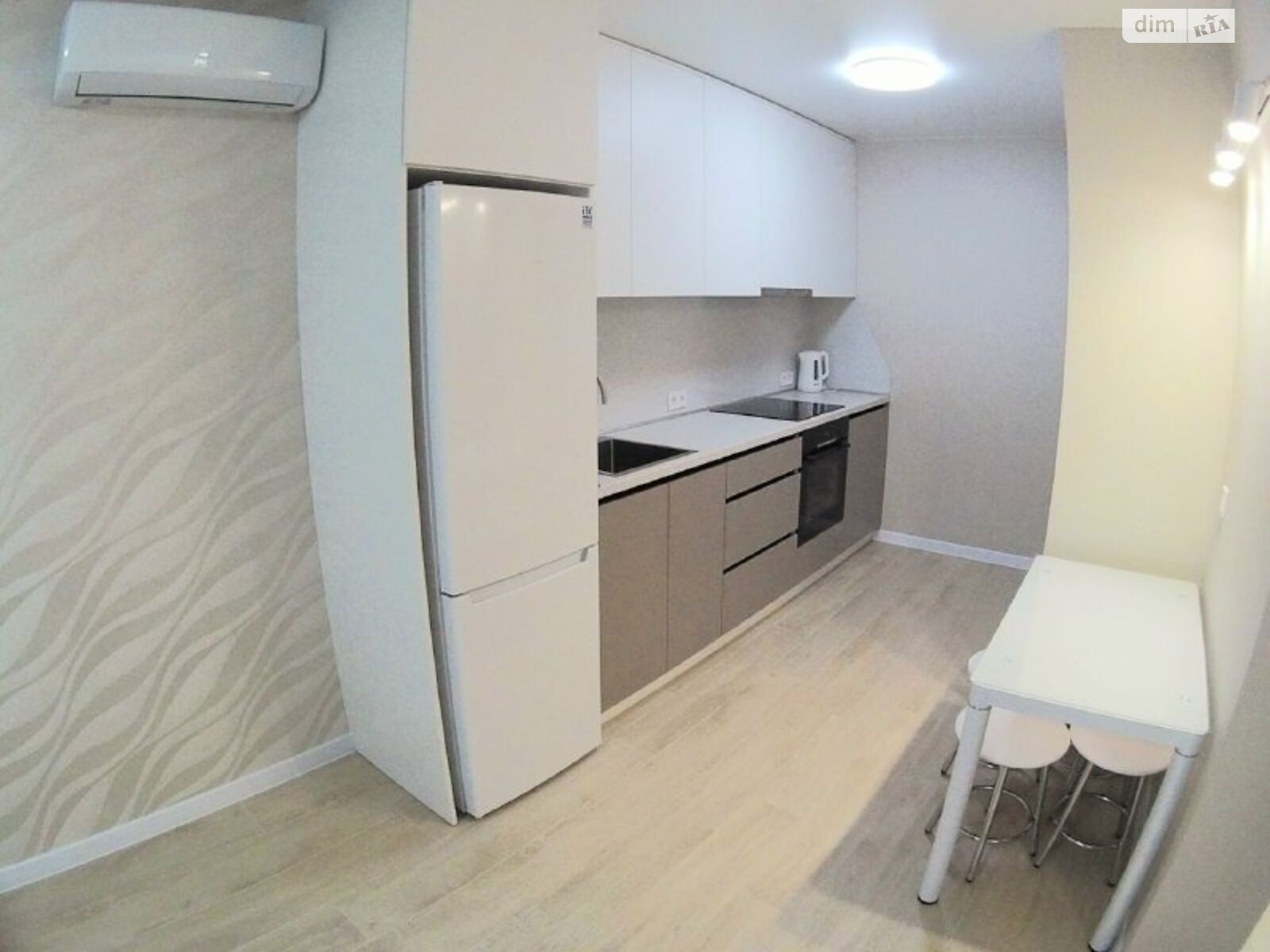 двухкомнатная квартира в Днепре, на ул. Космическая 5 в аренду на долгий срок помесячно фото 1