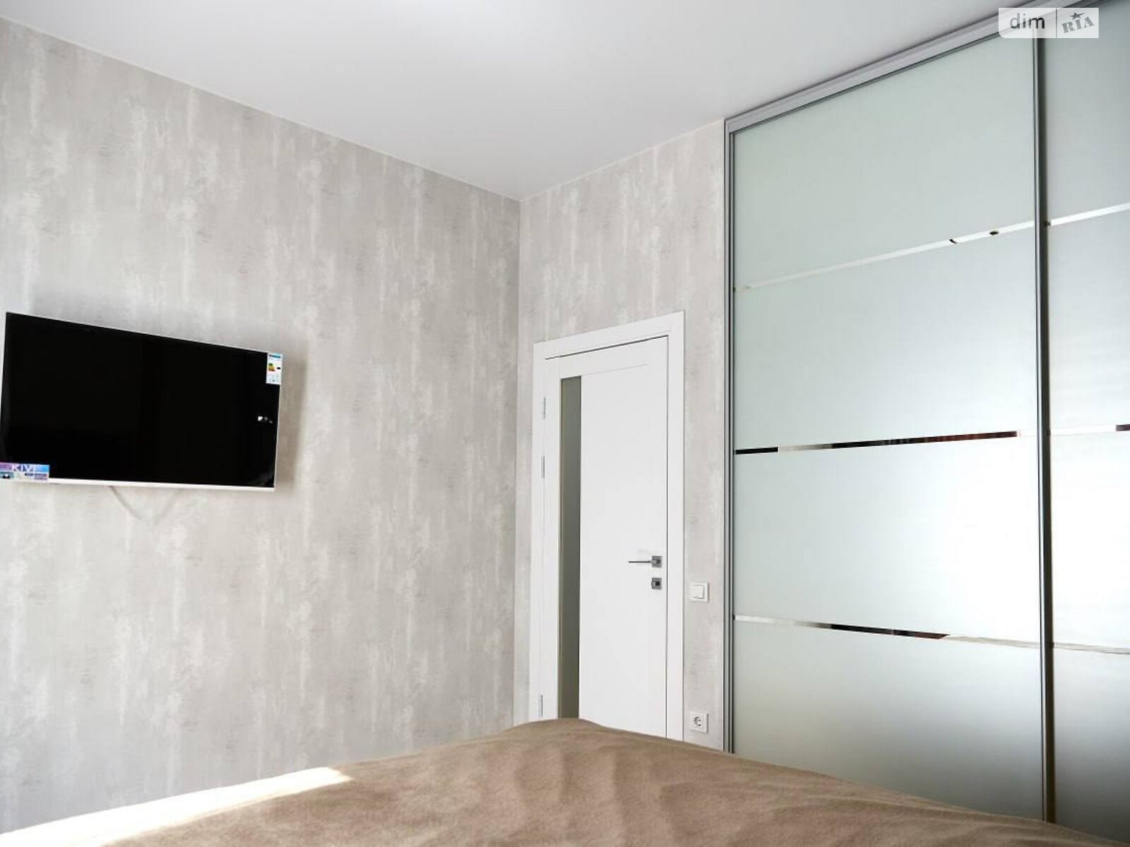 однокомнатная квартира в Днепре, на бул. Кучеревского 1 в аренду на долгий срок помесячно фото 1 однокомнатная квартира в Днепре, на бул. Кучеревского 1 в аренду на долгий срок помесячно фото 1