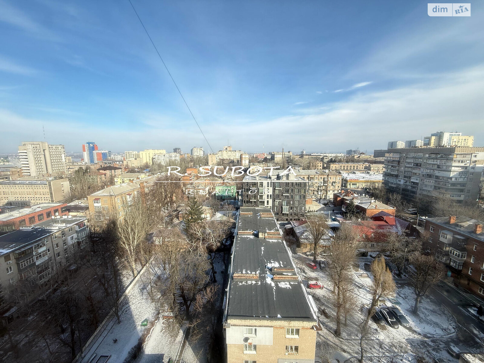 трехкомнатная квартира в Днепре, район Лагерный, на ул. Гусенко 17 в аренду на долгий срок помесячно фото 1