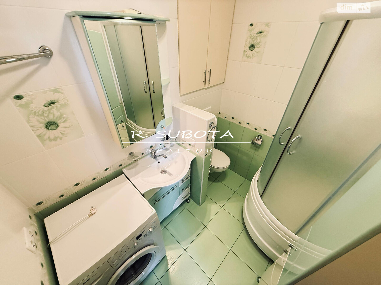 трехкомнатная квартира в Днепре, район Лагерный, на ул. Гусенко 17 в аренду на долгий срок помесячно фото 1