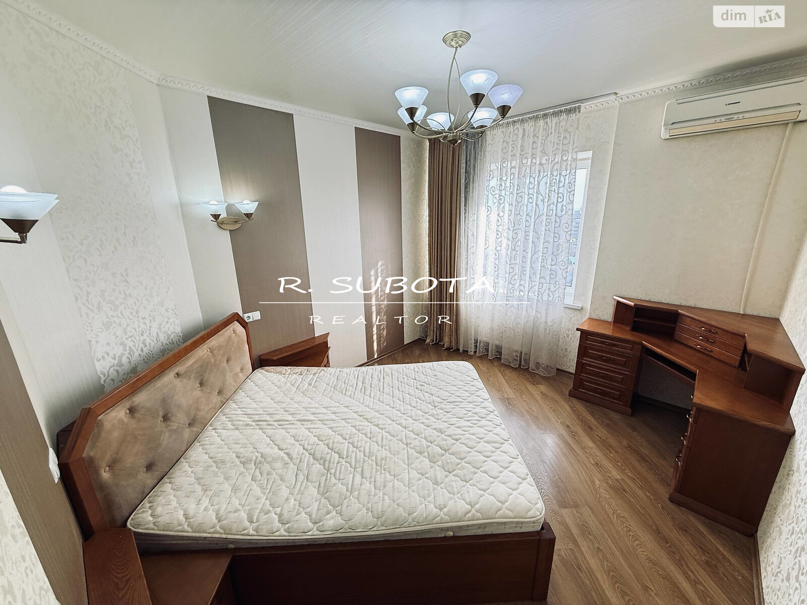 трехкомнатная квартира в Днепре, район Лагерный, на ул. Гусенко 17 в аренду на долгий срок помесячно фото 1