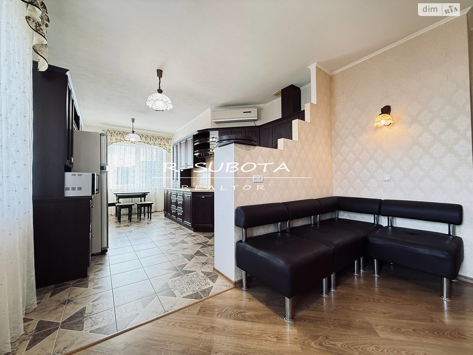 трехкомнатная квартира в Днепре, район Лагерный, на ул. Гусенко 17 в аренду на долгий срок помесячно фото 1