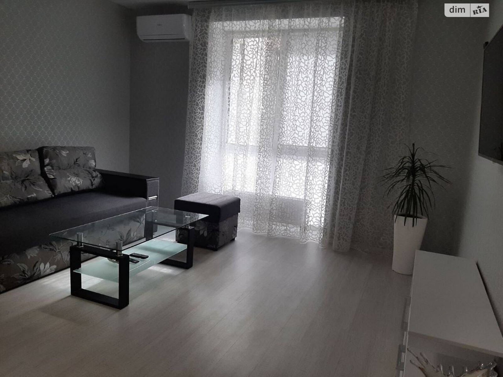 однокімнатна квартира в Дніпрі, район Табірний, на вул. Левка Лук’яненка 20 в довготривалу оренду помісячно фото 1 однокімнатна квартира в Дніпрі, район Табірний, на вул. Левка Лук’яненка 20 в довготривалу оренду помісячно фото 1