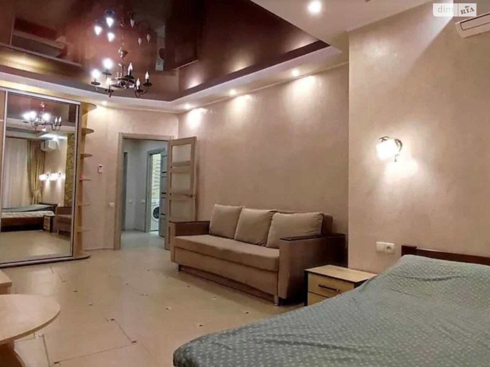 однокомнатная квартира в Днепре, район Лагерный, на ул. Левка Лукьяненко 18 в аренду на долгий срок помесячно фото 1 однокомнатная квартира в Днепре, район Лагерный, на ул. Левка Лукьяненко 18 в аренду на долгий срок помесячно фото 1