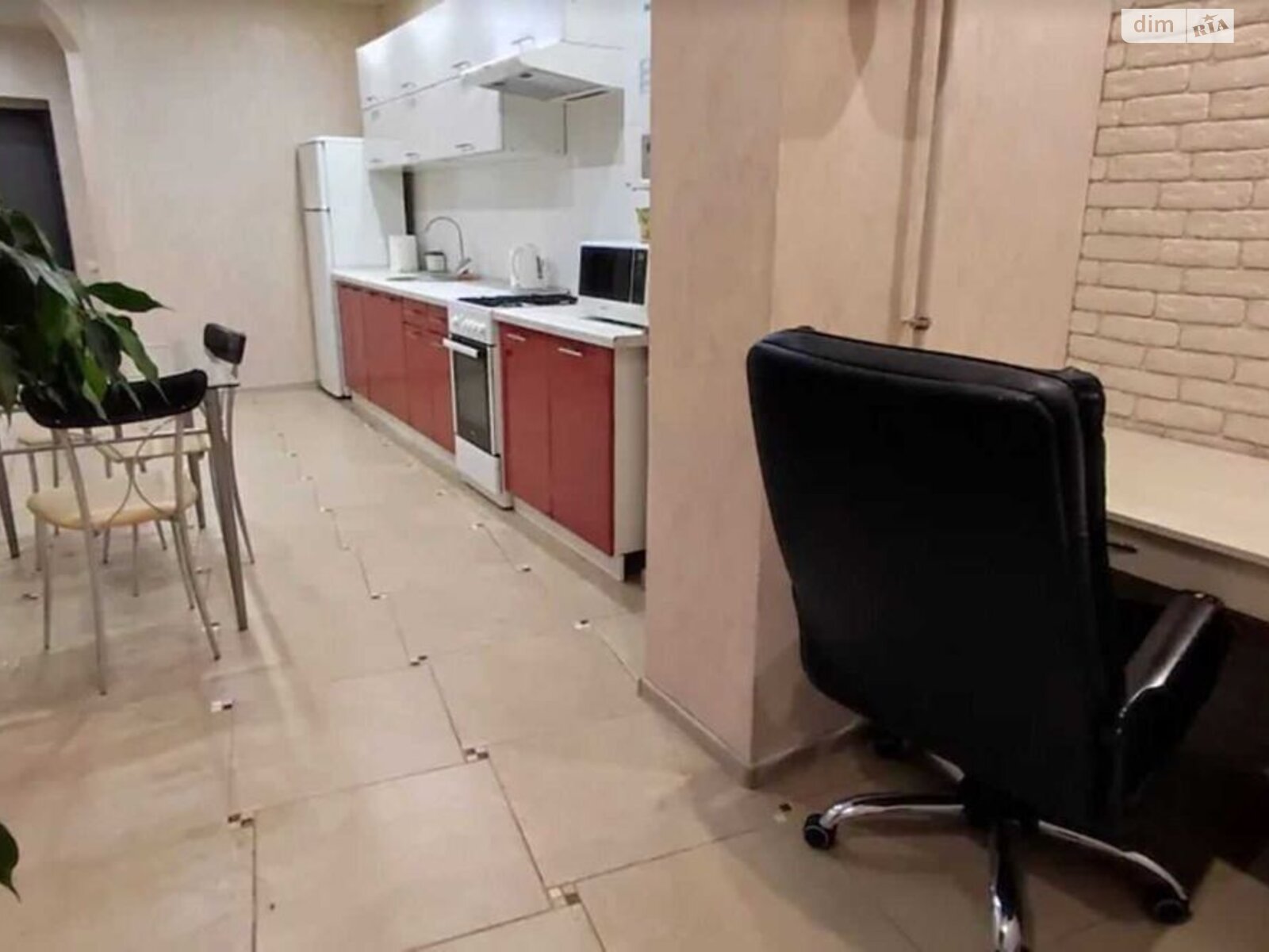 однокомнатная квартира в Днепре, район Лагерный, на ул. Левка Лукьяненко 18 в аренду на долгий срок помесячно фото 1 однокомнатная квартира в Днепре, район Лагерный, на ул. Левка Лукьяненко 18 в аренду на долгий срок помесячно фото 1