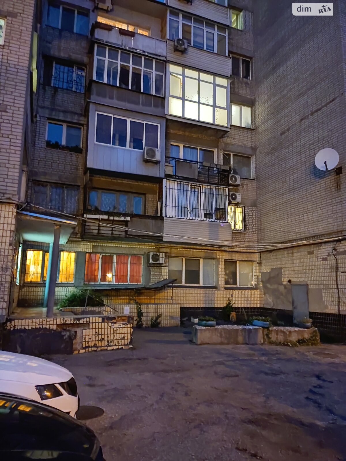 однокомнатная квартира в Днепре, район Лагерный, на ул. Писаржевского 11 в аренду на долгий срок помесячно фото 1 однокомнатная квартира в Днепре, район Лагерный, на ул. Писаржевского 11 в аренду на долгий срок помесячно фото 1