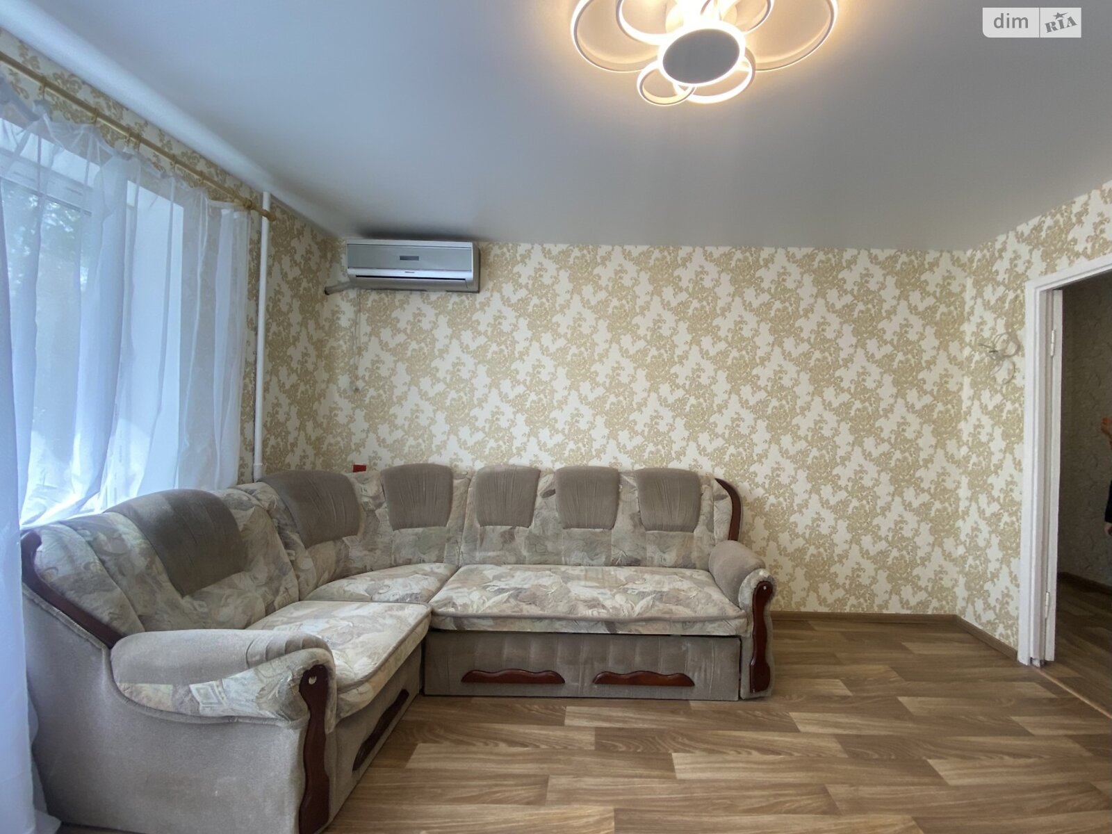 двокімнатна квартира з ремонтом в Дніпрі, район Амур-Нижньодніпровський, на вул. Лисиченко Марії в довготривалу оренду помісячно фото 1 двокімнатна квартира з ремонтом в Дніпрі, район Амур-Нижньодніпровський, на вул. Лисиченко Марії в довготривалу оренду помісячно фото 1