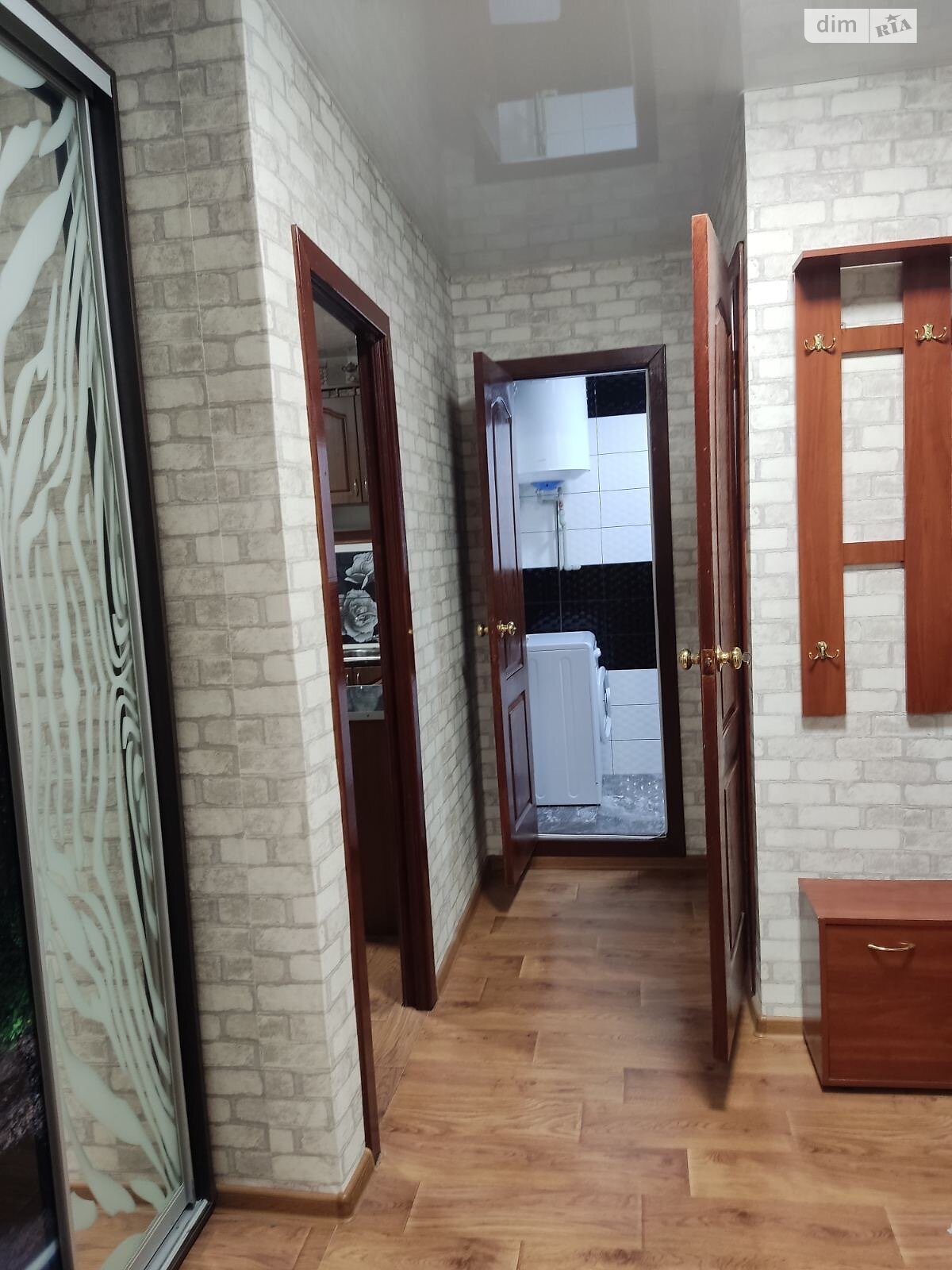 однокомнатная квартира в Днепре, район Левобережный, на просп. Мира 63 в аренду на долгий срок помесячно фото 1 однокомнатная квартира в Днепре, район Левобережный, на просп. Мира 63 в аренду на долгий срок помесячно фото 1