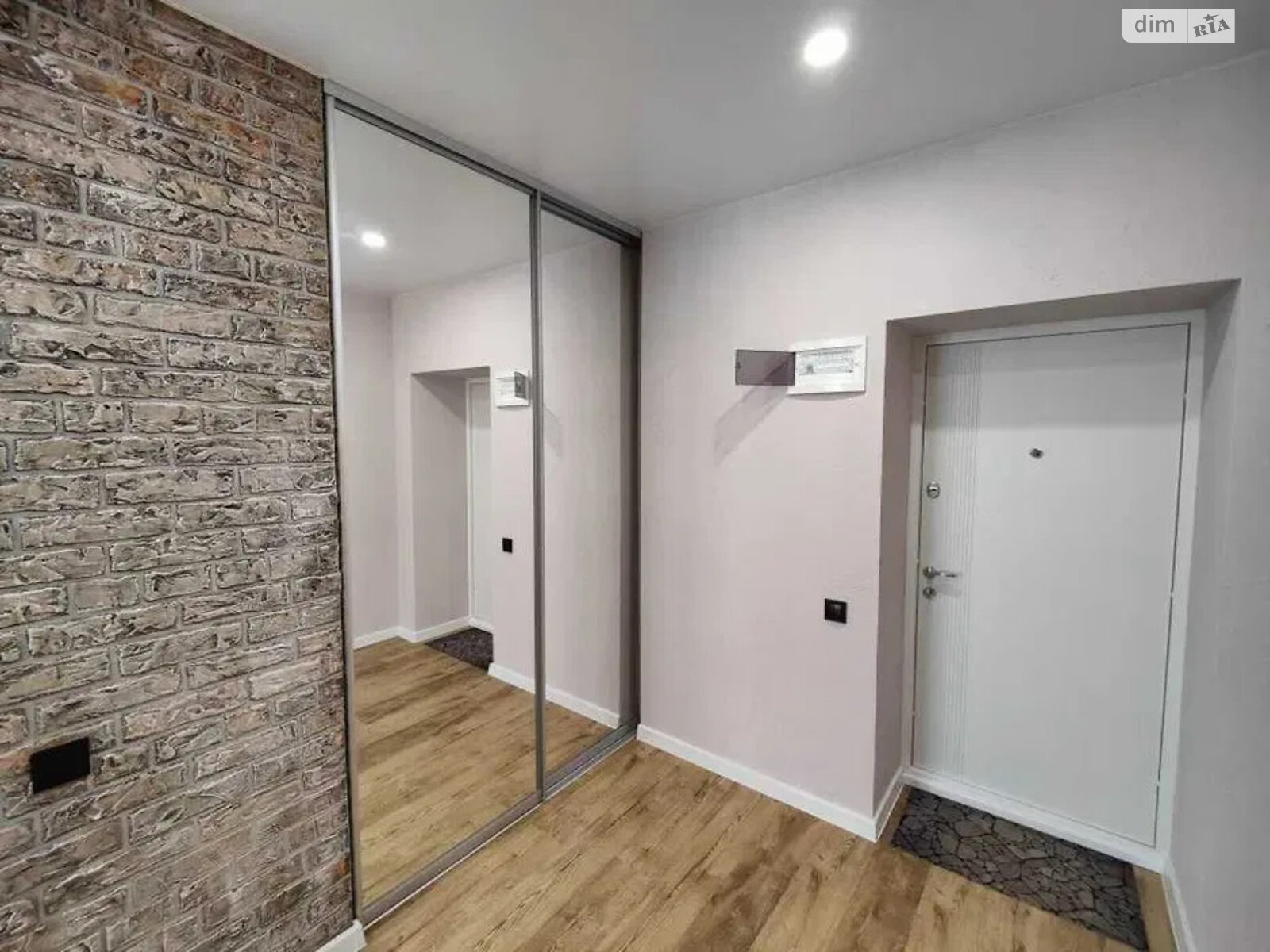 однокомнатная квартира в Днепре, район Левобережный, на просп. Мира 2К в аренду на долгий срок помесячно фото 1