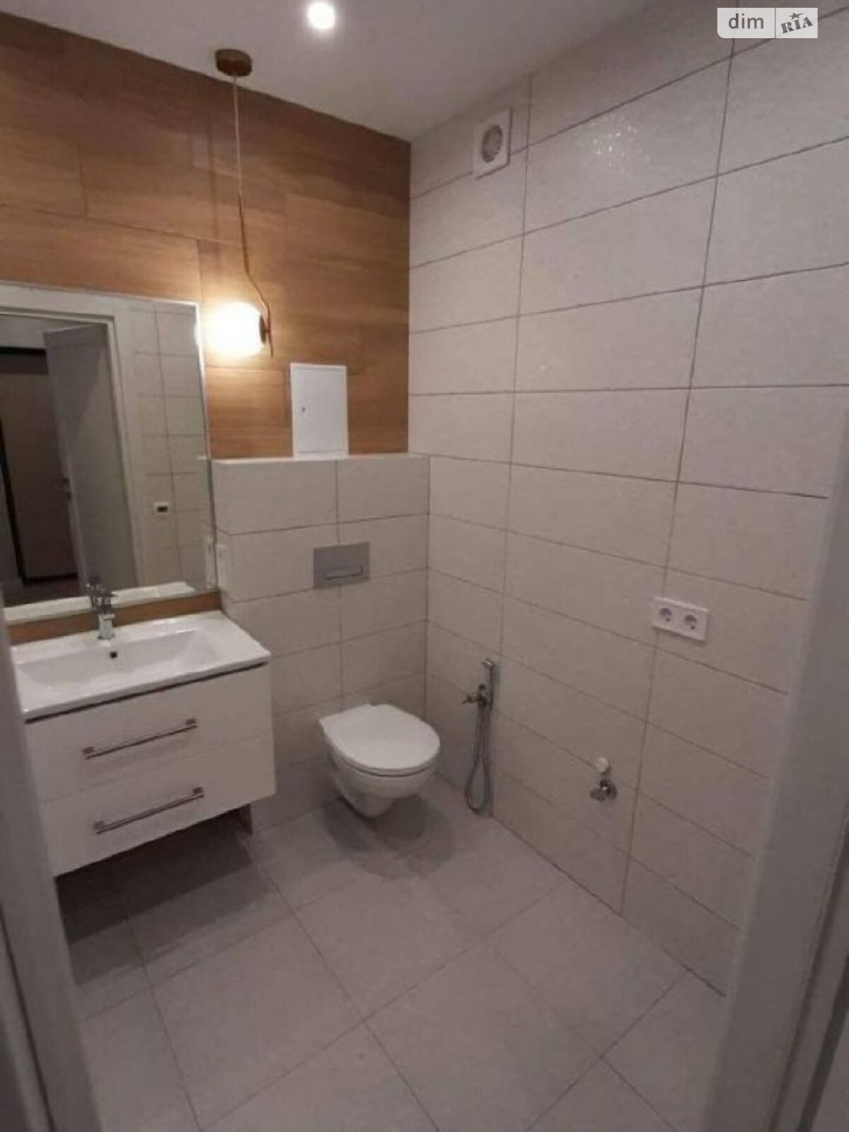 двухкомнатная квартира в Днепре, район Мандрыкивка, на ул. Набережная Победы 42Р в аренду на долгий срок помесячно фото 1