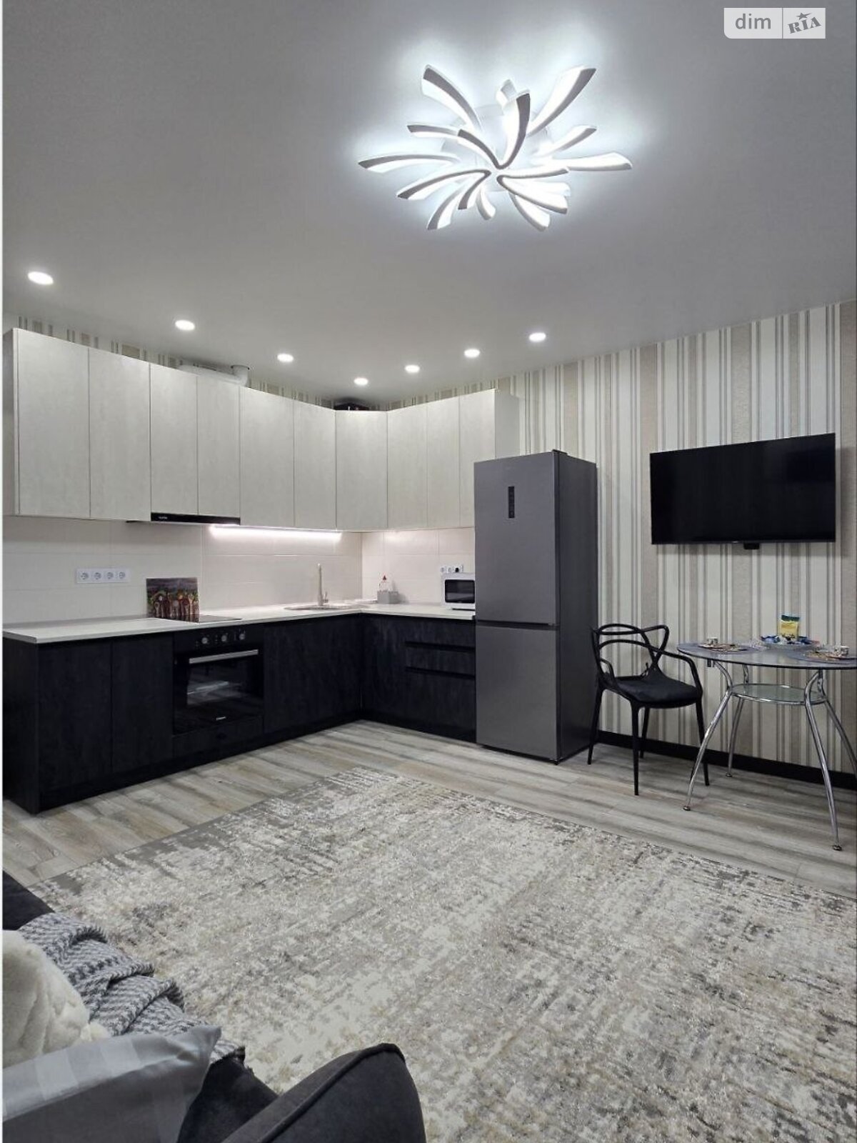 двухкомнатная квартира в Днепре, район Мандрыкивка, на ул. Набережная Победы 42П в аренду на долгий срок помесячно фото 1