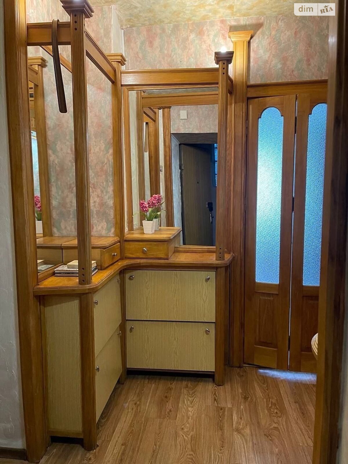 трехкомнатная квартира в Днепре, район Набережная, на ул. Мудрого Ярослава князя 22 в аренду на долгий срок помесячно фото 1 трехкомнатная квартира в Днепре, район Набережная, на ул. Мудрого Ярослава князя 22 в аренду на долгий срок помесячно фото 1