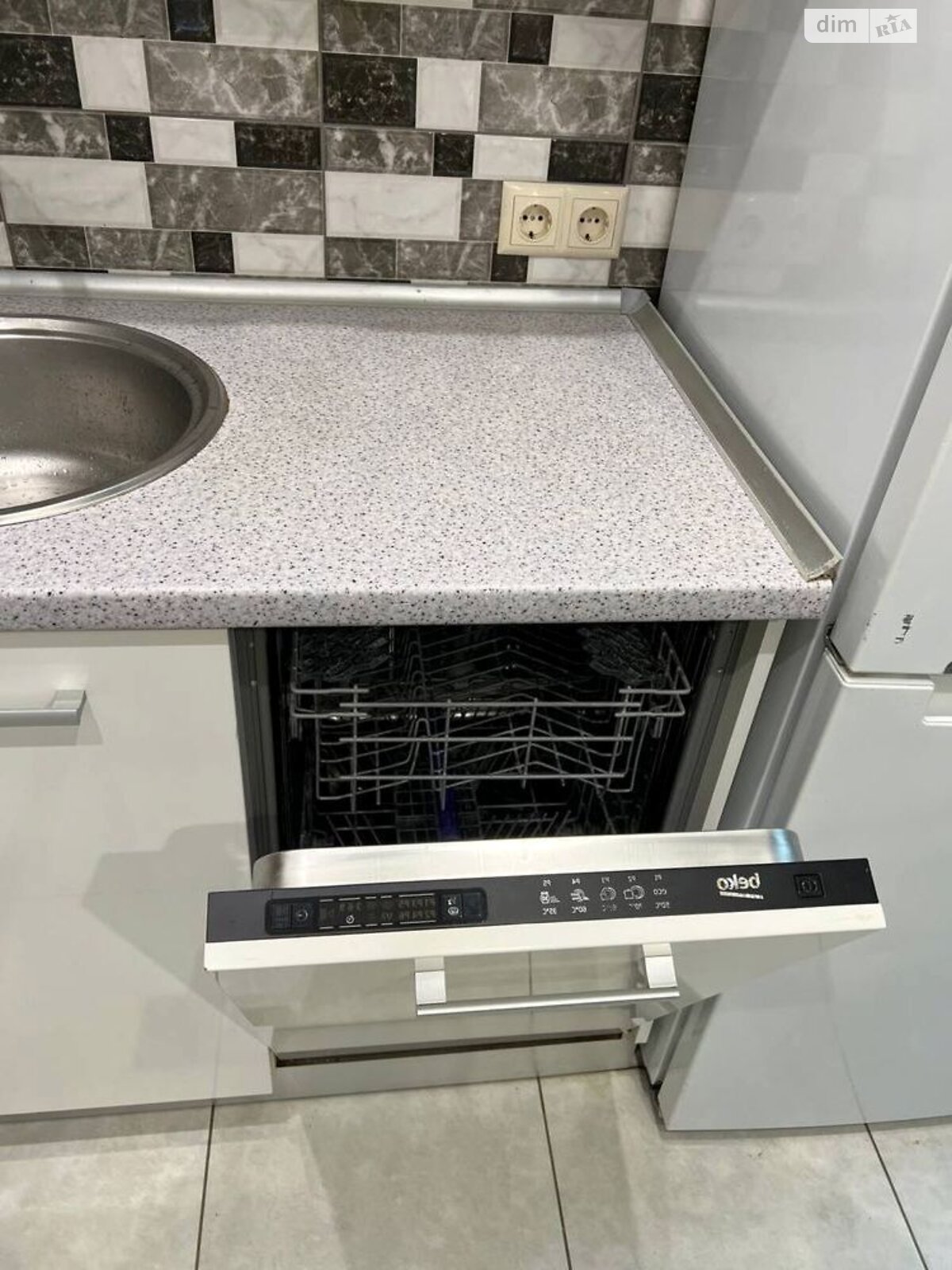 трехкомнатная квартира в Днепре, район Набережная, на ул. Мудрого Ярослава князя 32 в аренду на долгий срок помесячно фото 1