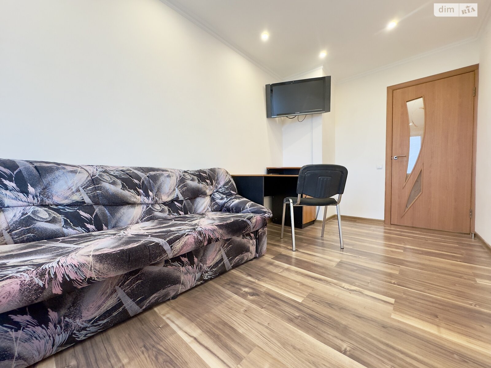 двухкомнатная квартира в Днепре, район Набережная, на ул. Сичеславская Набережная 10 в аренду на долгий срок помесячно фото 1