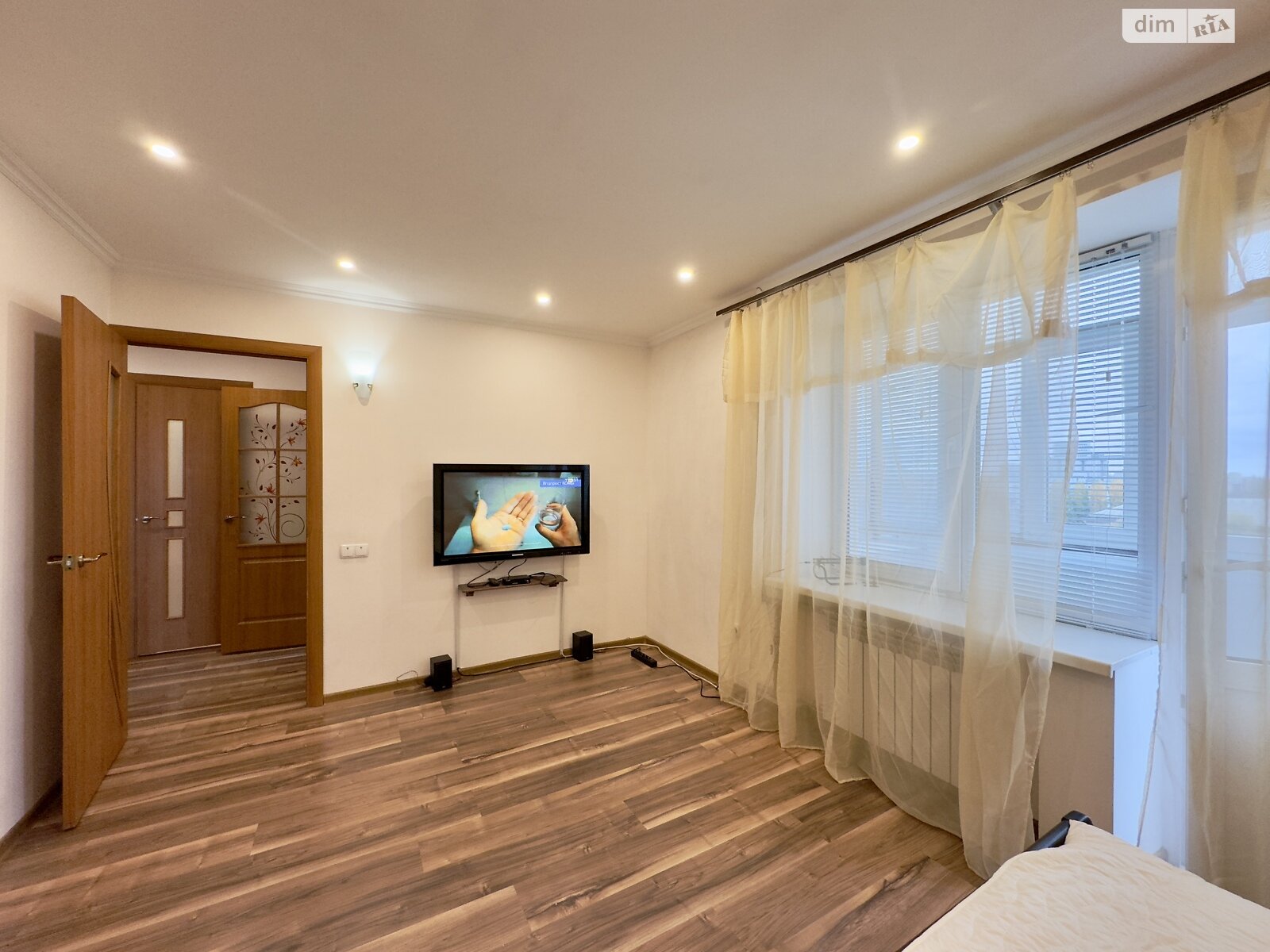 двухкомнатная квартира в Днепре, район Набережная, на ул. Сичеславская Набережная 10 в аренду на долгий срок помесячно фото 1