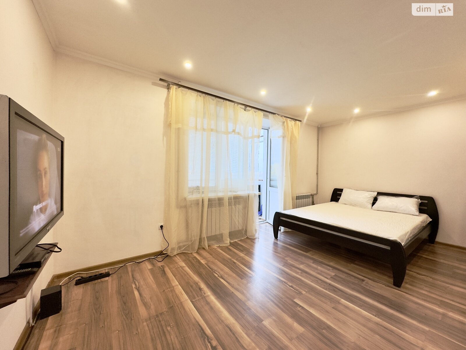 двухкомнатная квартира в Днепре, район Набережная, на ул. Сичеславская Набережная 10 в аренду на долгий срок помесячно фото 1