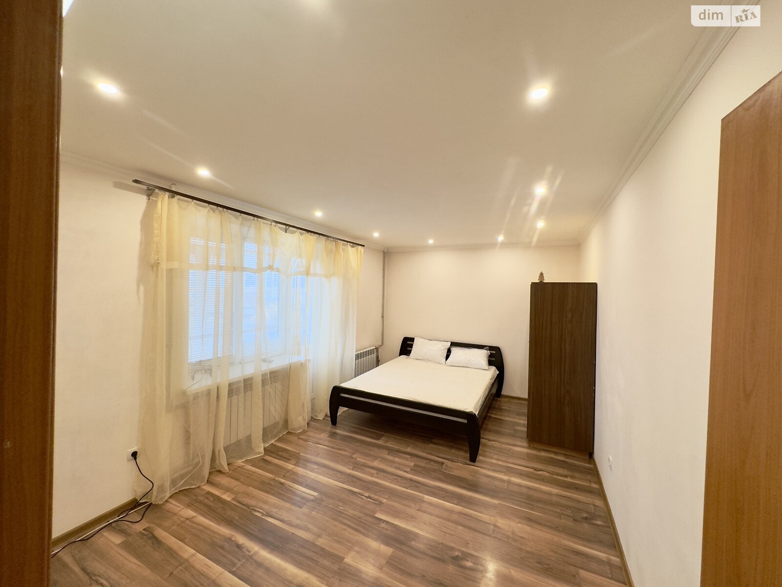 двухкомнатная квартира в Днепре, район Набережная, на ул. Сичеславская Набережная 10 в аренду на долгий срок помесячно фото 1