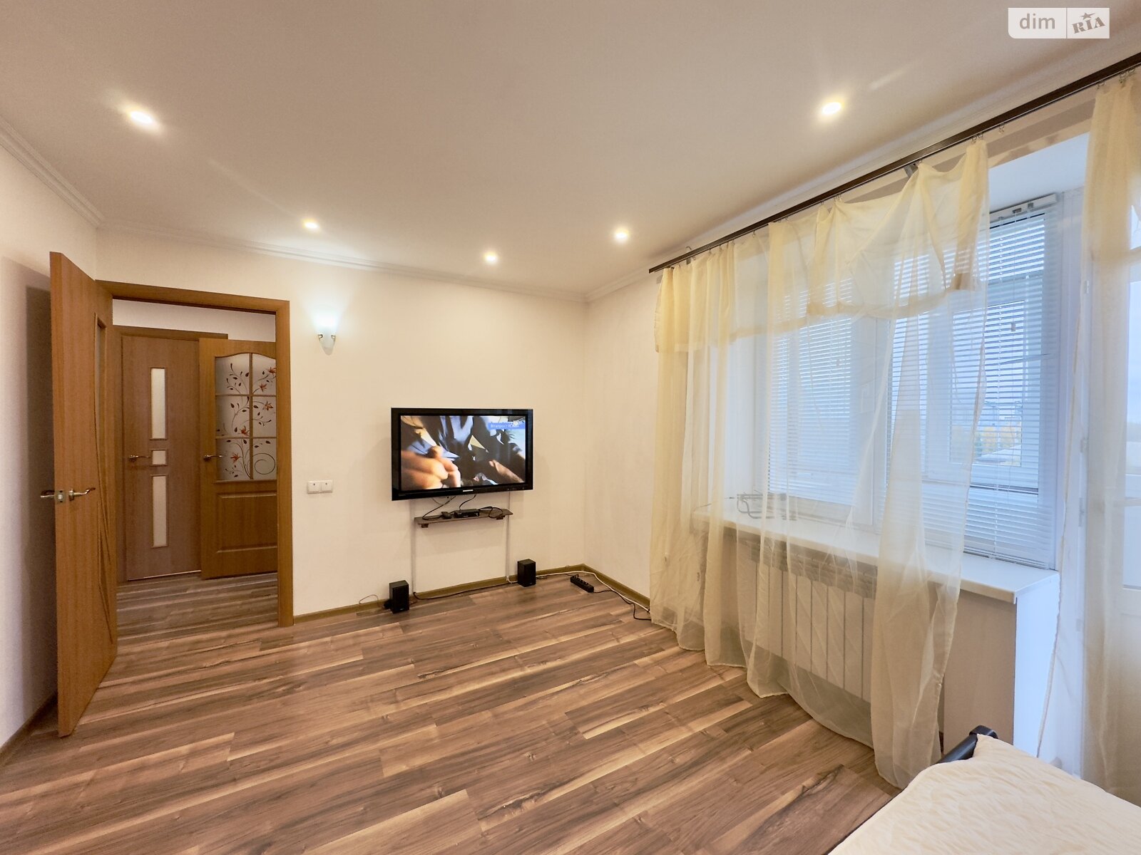 двухкомнатная квартира в Днепре, район Набережная, на ул. Сичеславская Набережная 10 в аренду на долгий срок помесячно фото 1