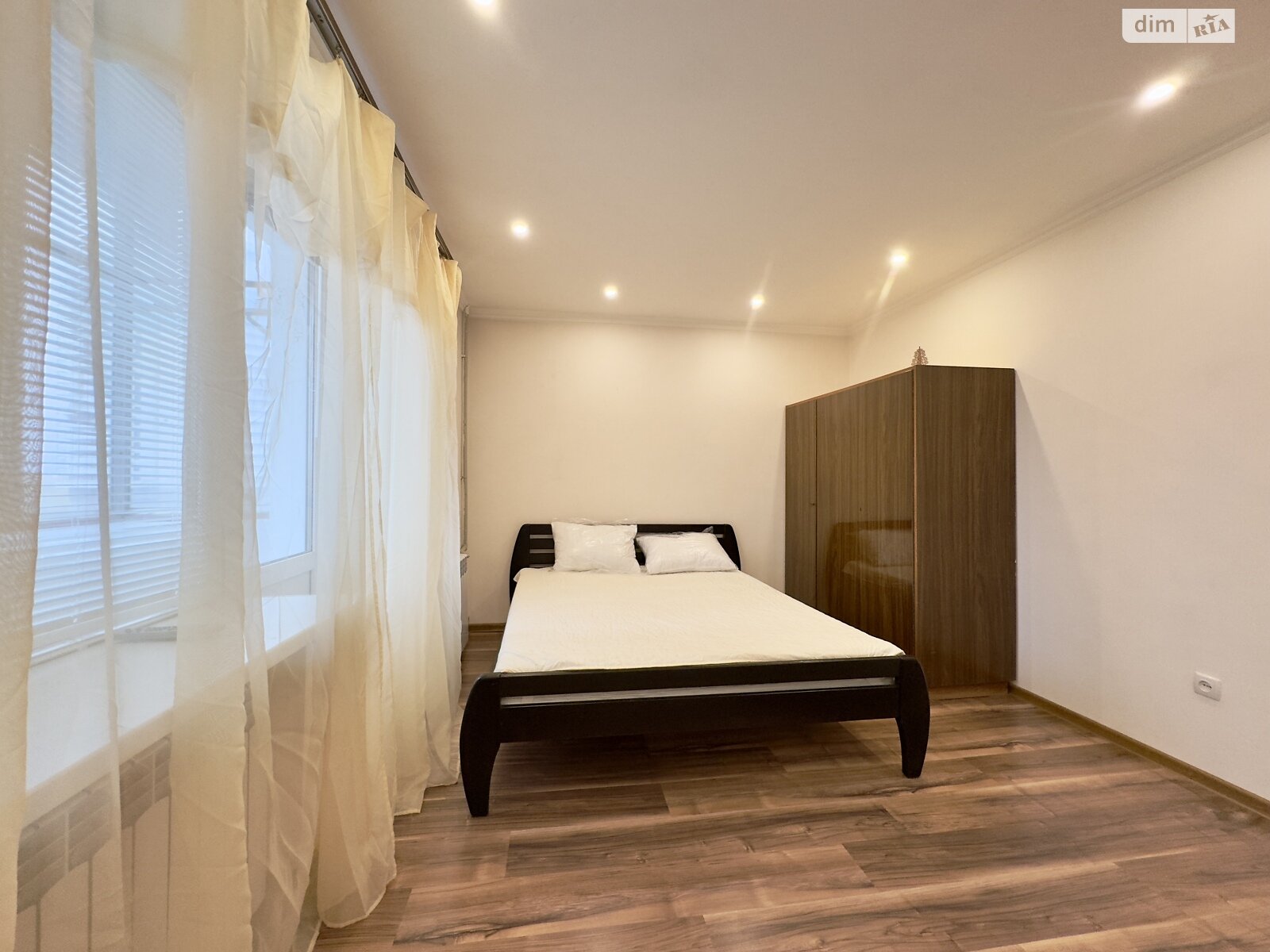 двухкомнатная квартира в Днепре, район Набережная, на ул. Сичеславская Набережная 10 в аренду на долгий срок помесячно фото 1