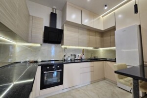 четырехкомнатная квартира в Днепре, район Набережная, на просп. Яворницкого Дмитрия 72 в аренду на долгий срок помесячно фото 2