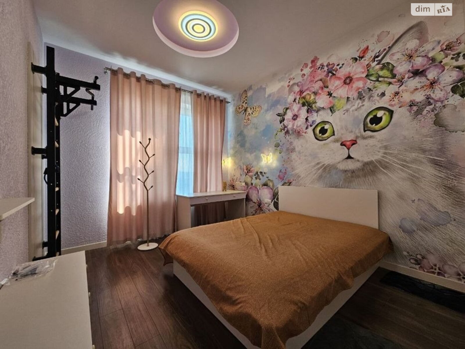 четырехкомнатная квартира в Днепре, район Набережная, на просп. Яворницкого Дмитрия 72 в аренду на долгий срок помесячно фото 1