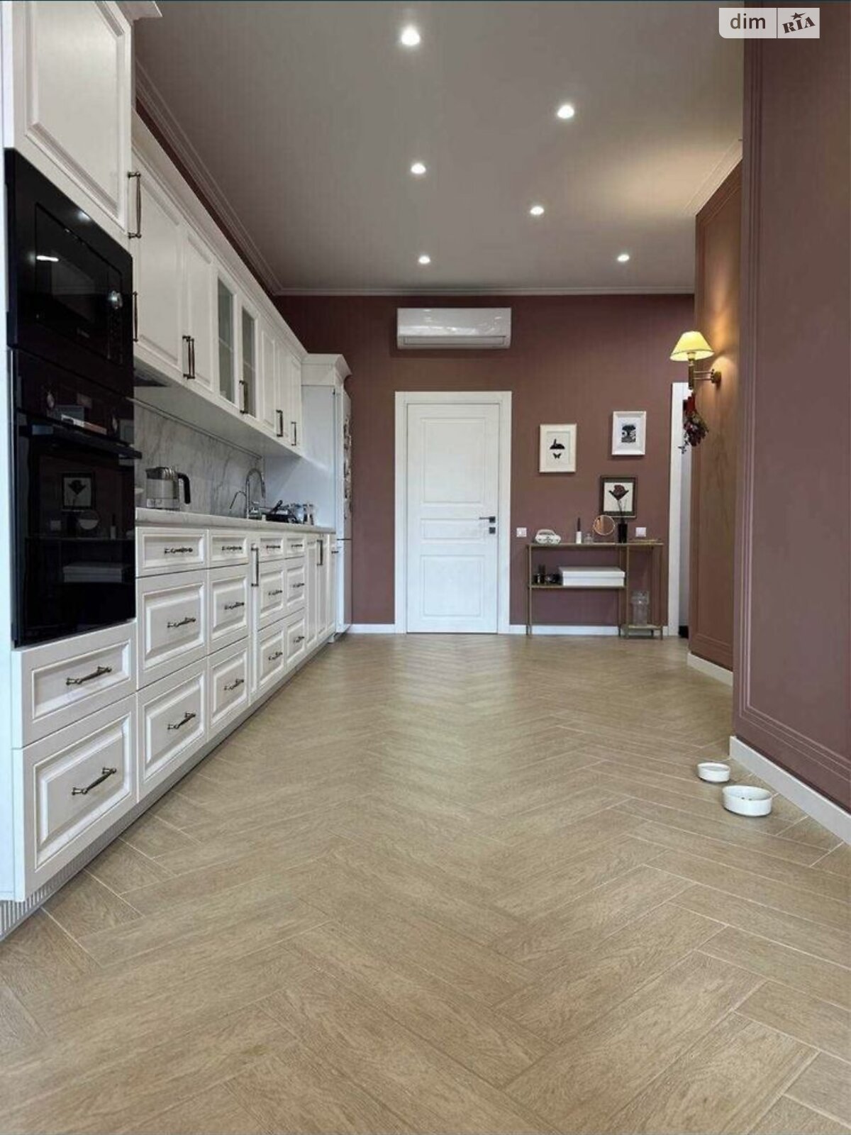 двухкомнатная квартира в Днепре, район Набережная, на просп. Яворницкого Дмитрия 72 в аренду на долгий срок помесячно фото 1 двухкомнатная квартира в Днепре, район Набережная, на просп. Яворницкого Дмитрия 72 в аренду на долгий срок помесячно фото 1